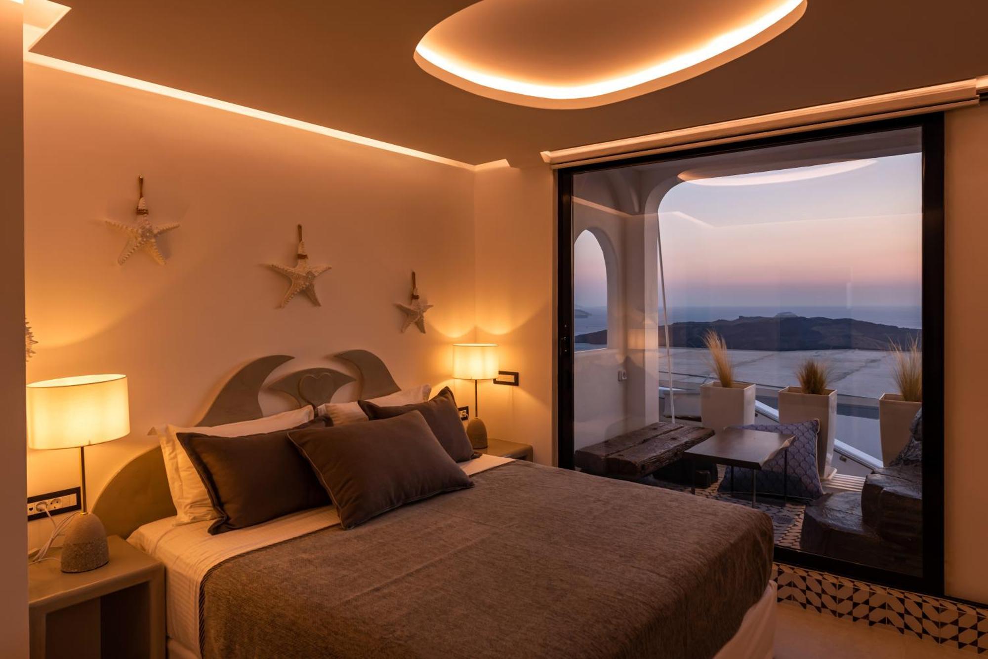 Deluxe Suite with Sea View
