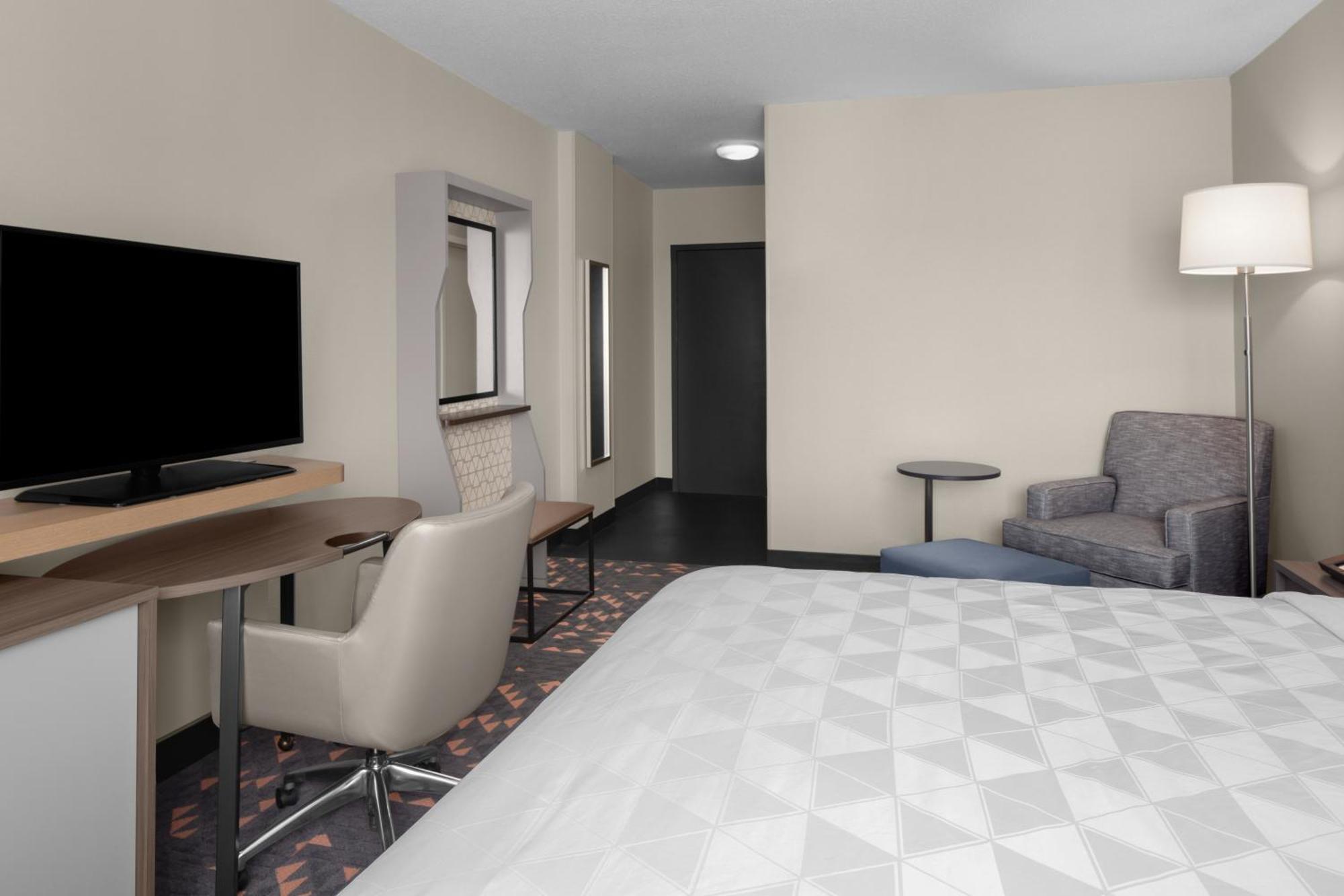 Standard King Room