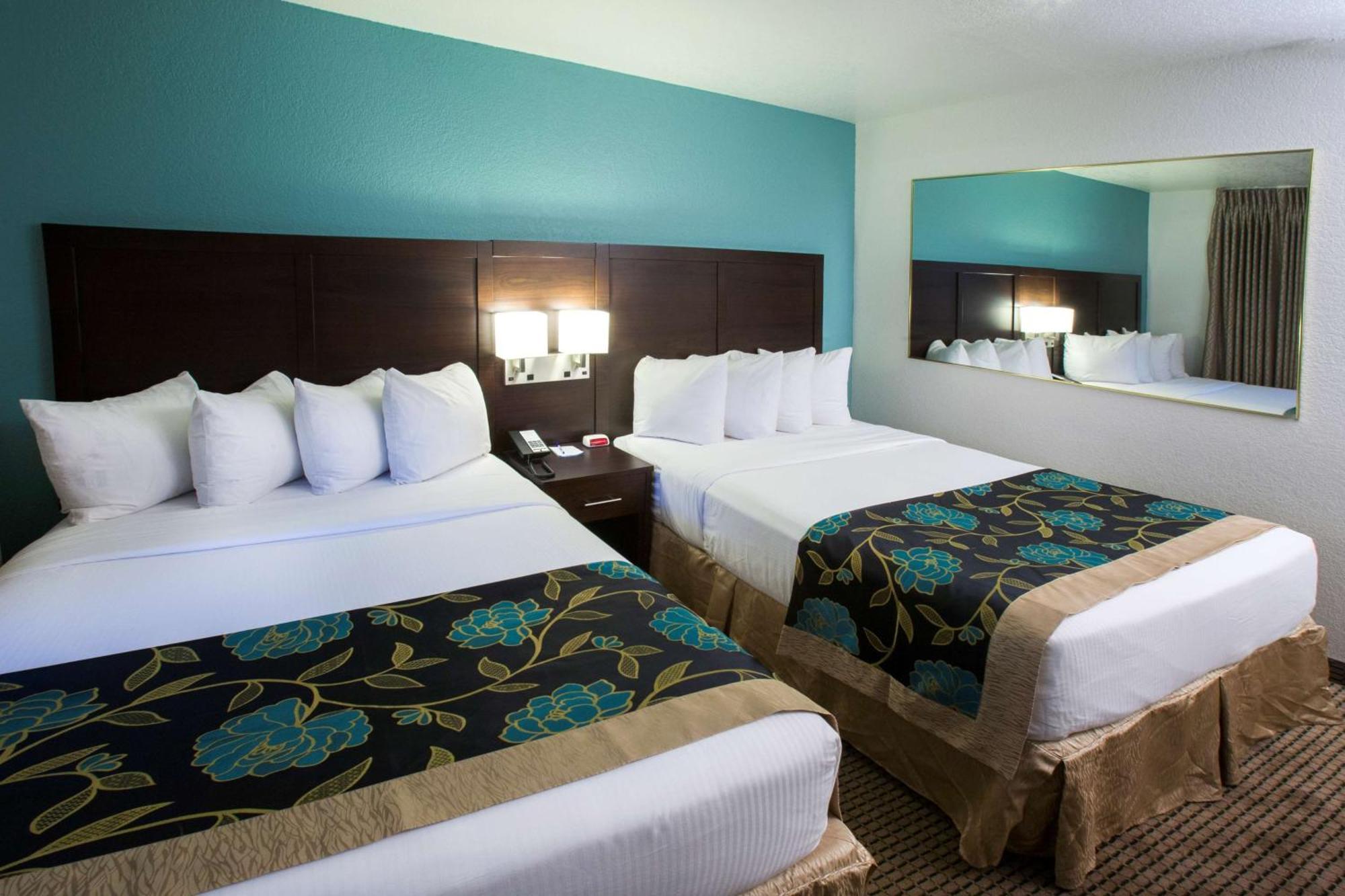 Standard Room Two Double Beds Pool View Non-Smoking