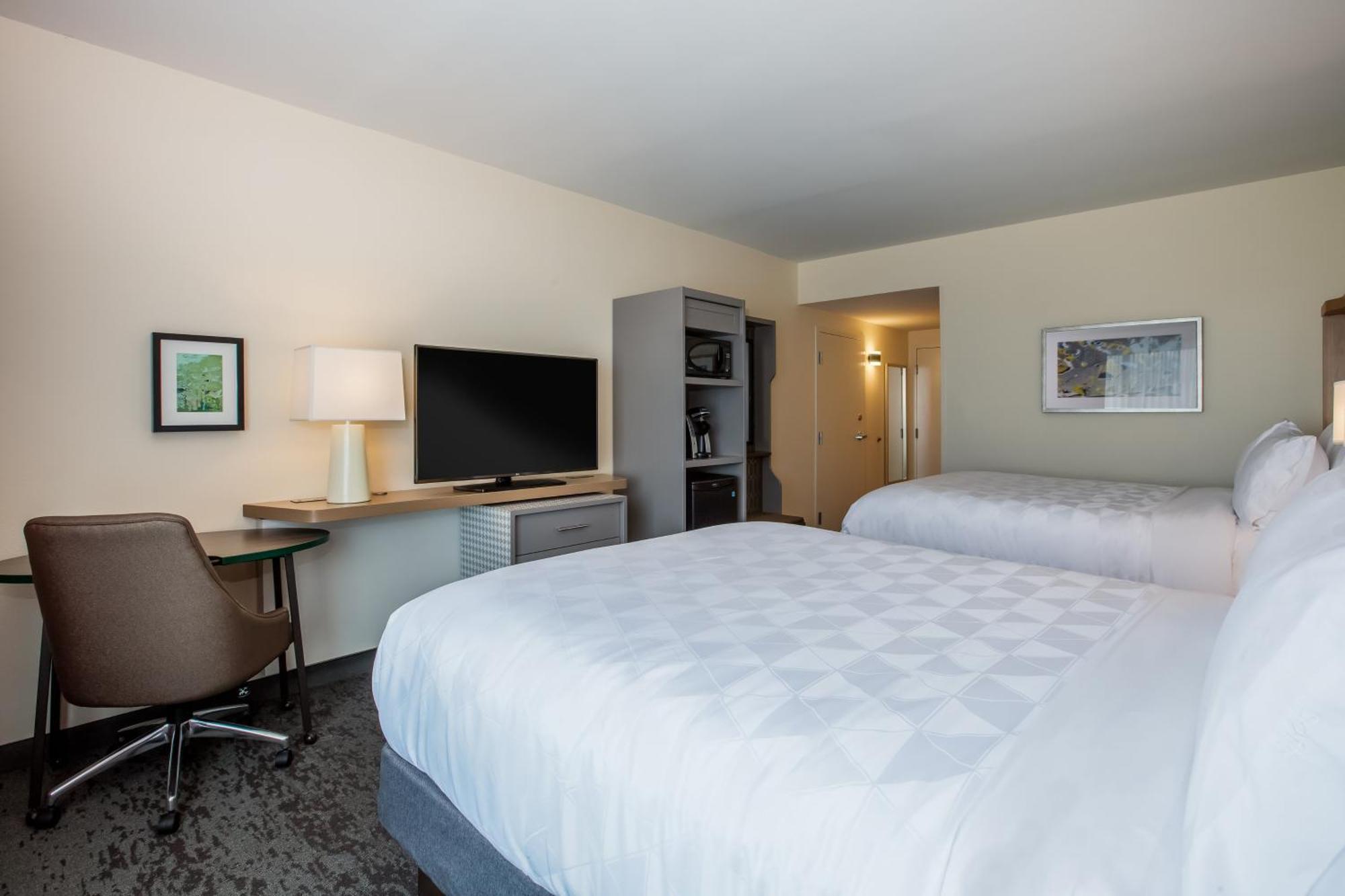 Standard Room with Two Queen Beds