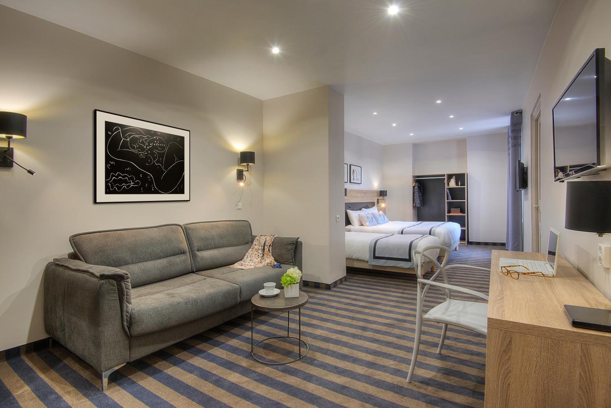 Family Room,1279158091:JPEG