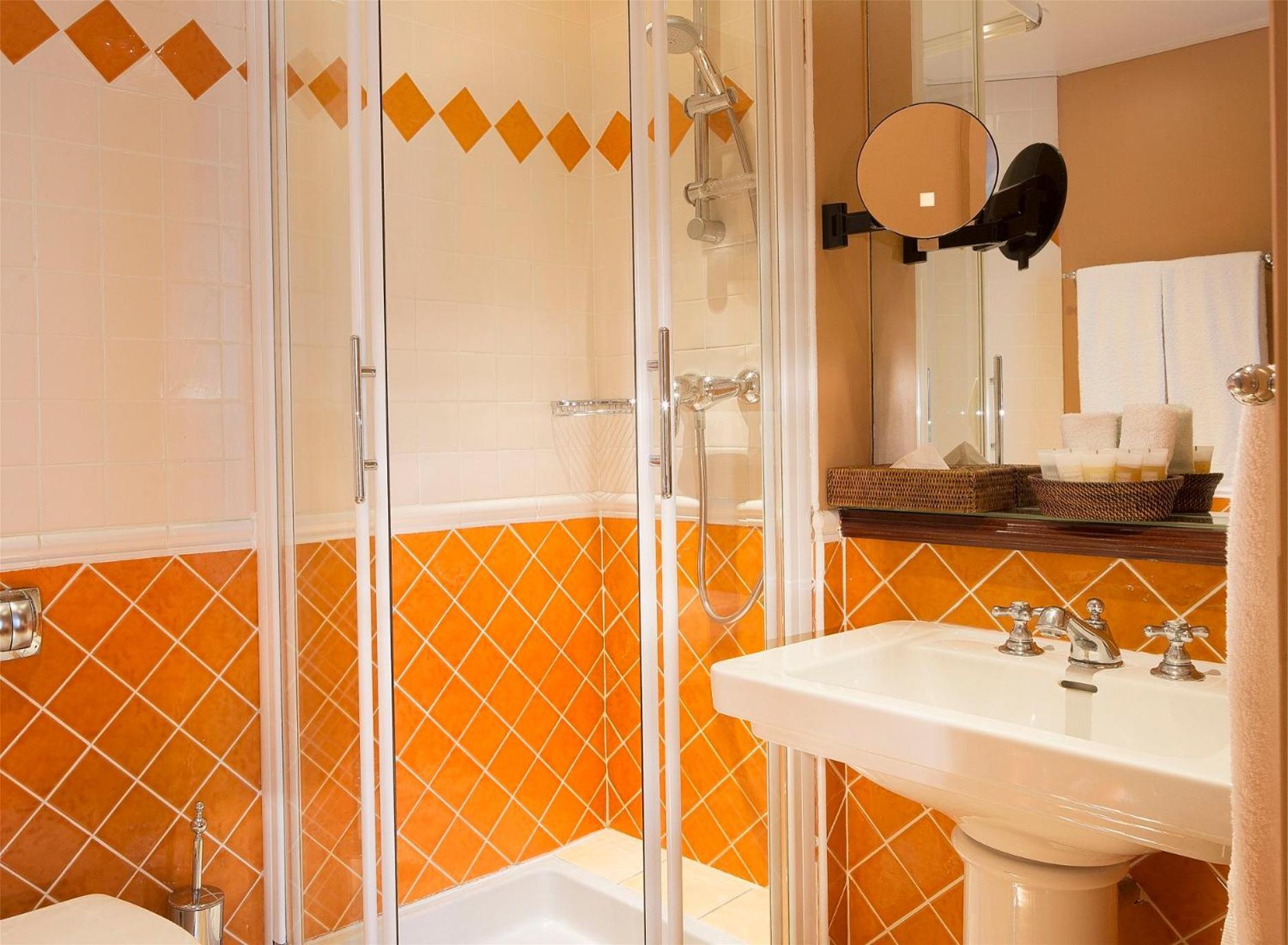 Two Connecting Double Rooms