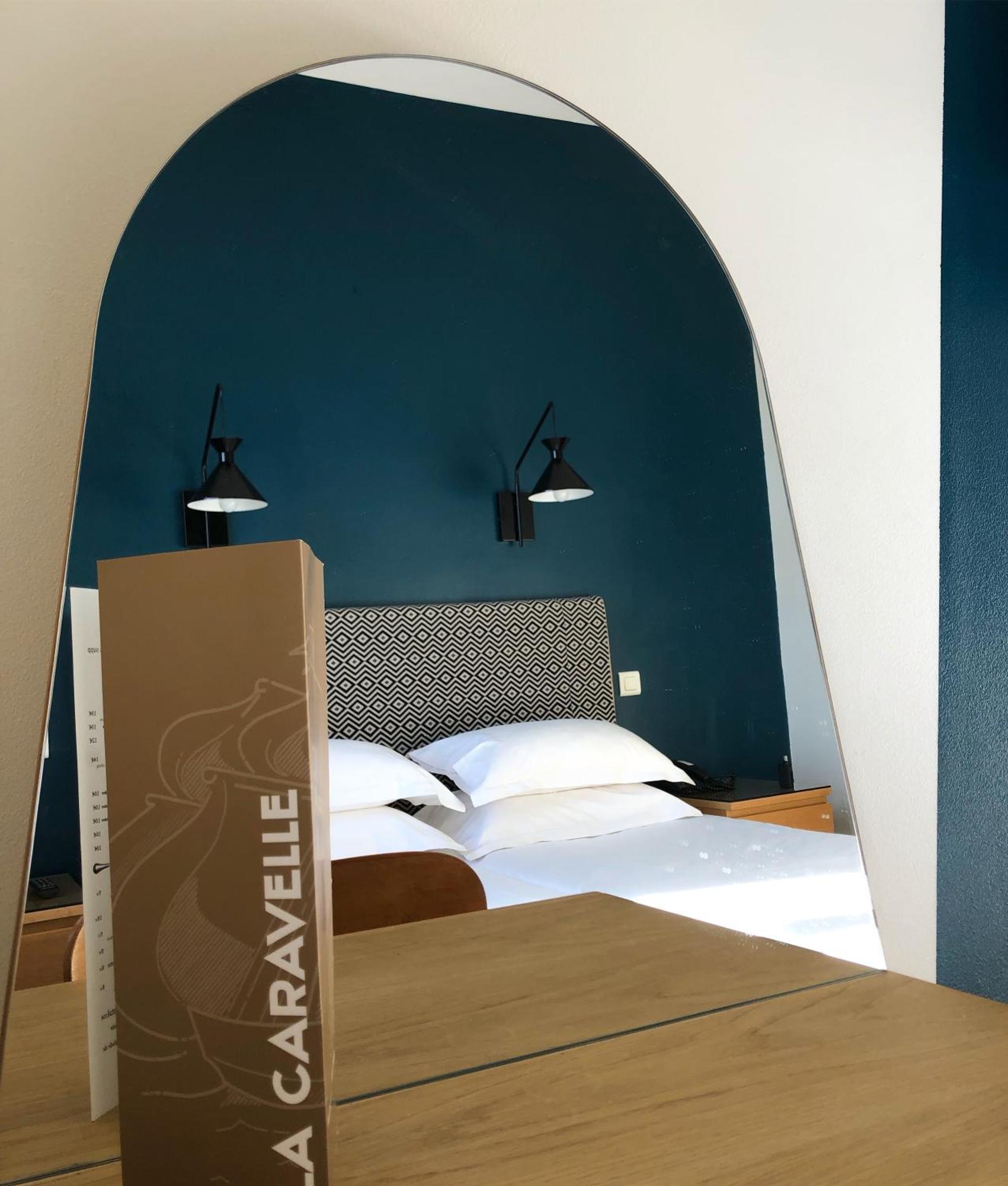Classic Twin Room Old Port View