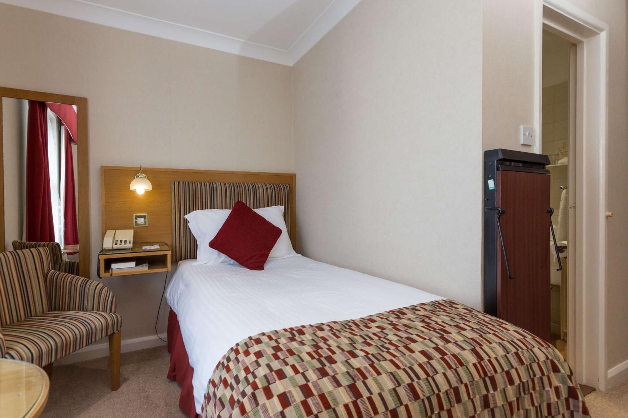 Standard Single Room - Non-Smoking