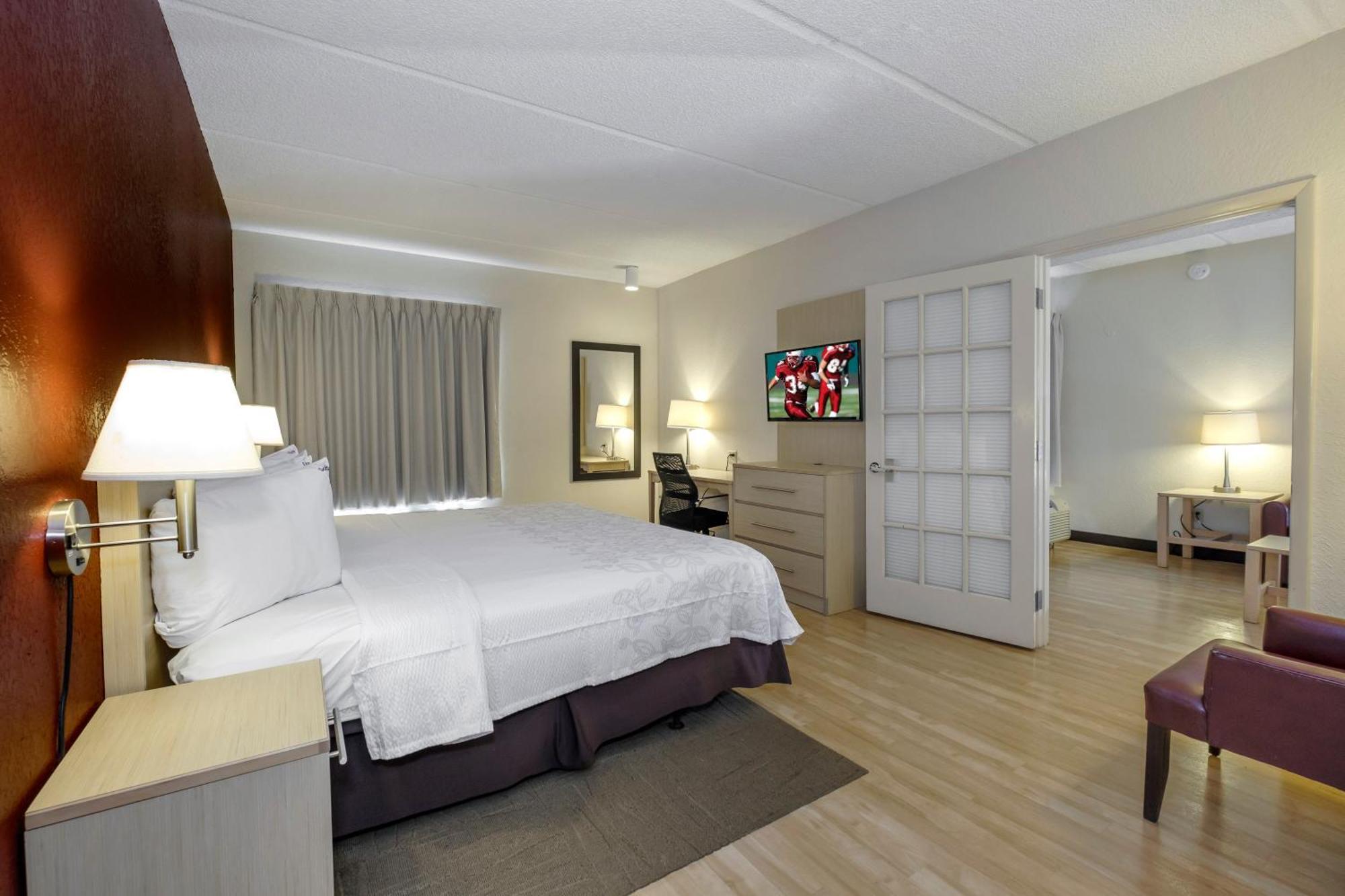 Two Room Suite One King Bed Smoke
