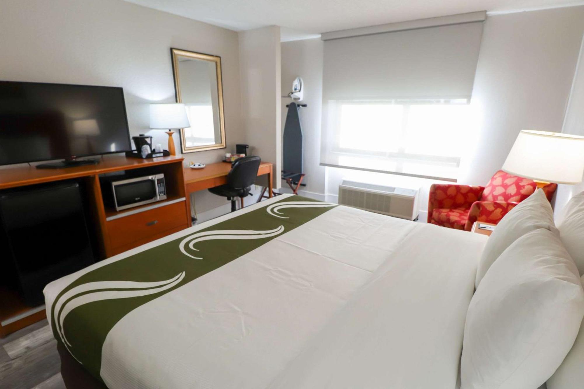 King Room - Accessible/Non-Smoking