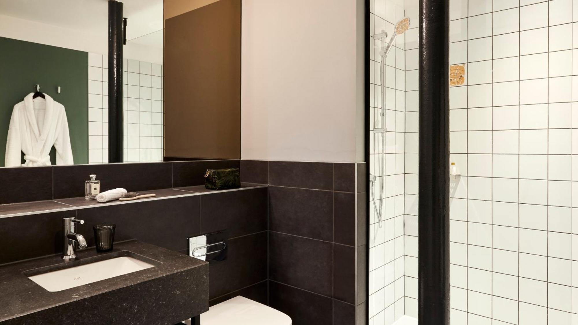 Standard King Room - Disability Access