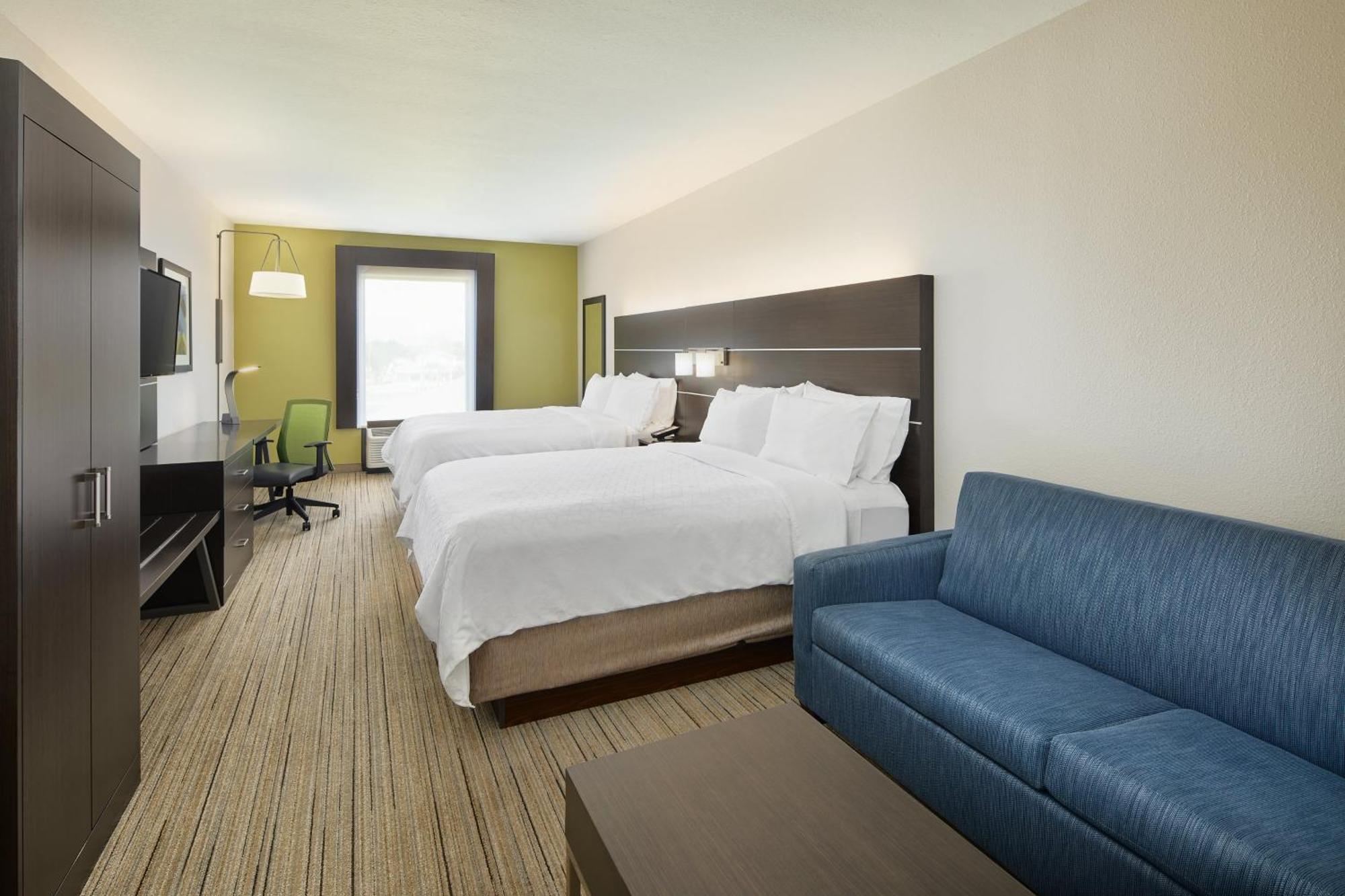 Queen Suite with Two Queen Beds and Sofa Bed