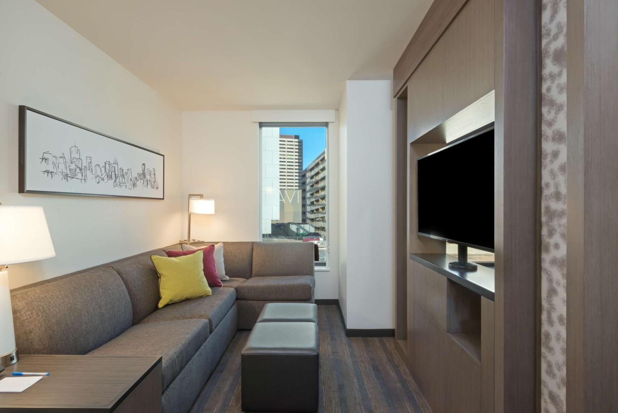 Suite Estudio con sofá cama - Planta alta - Cama extragrande