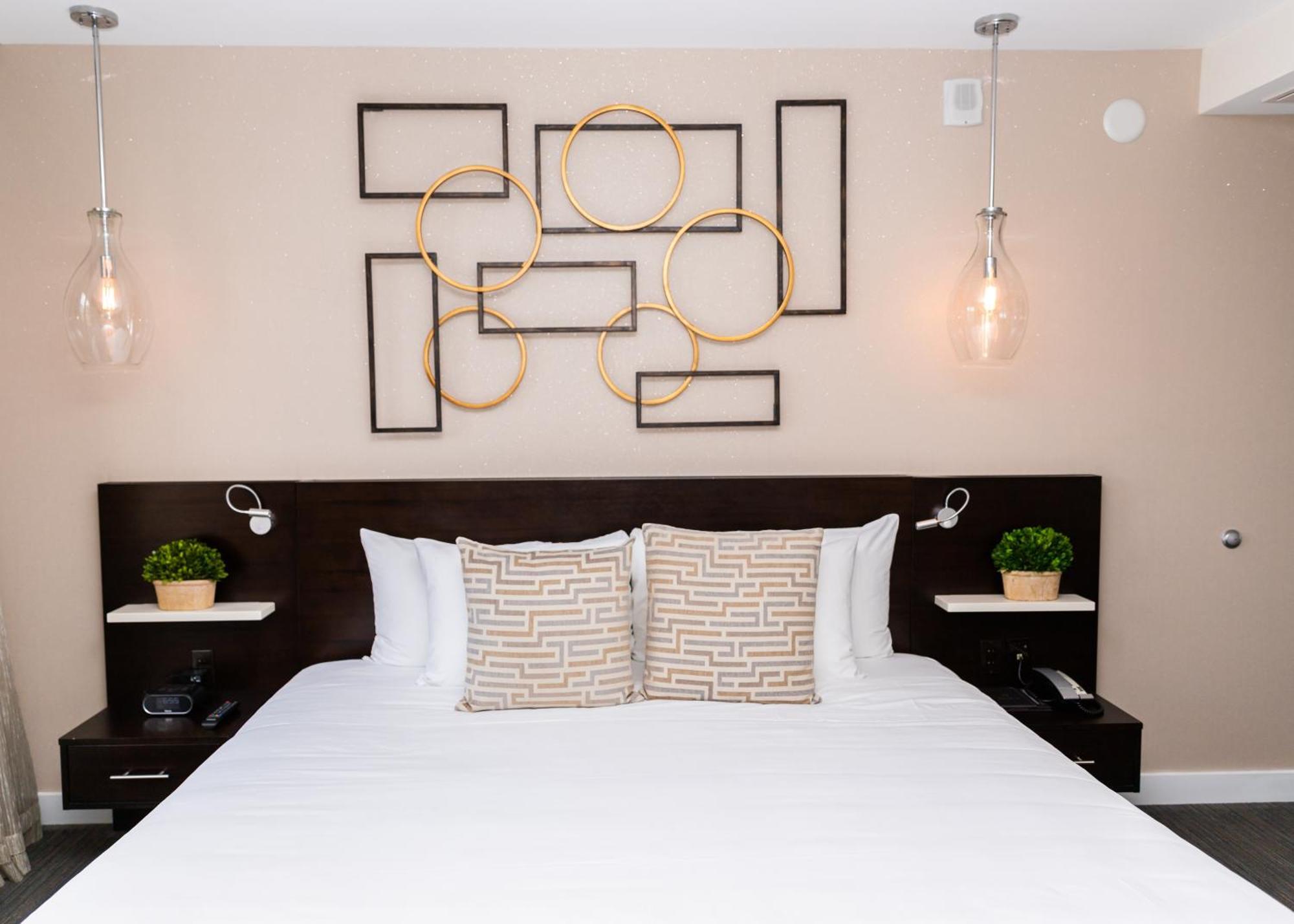 Hébergement Lit King-Size Premium