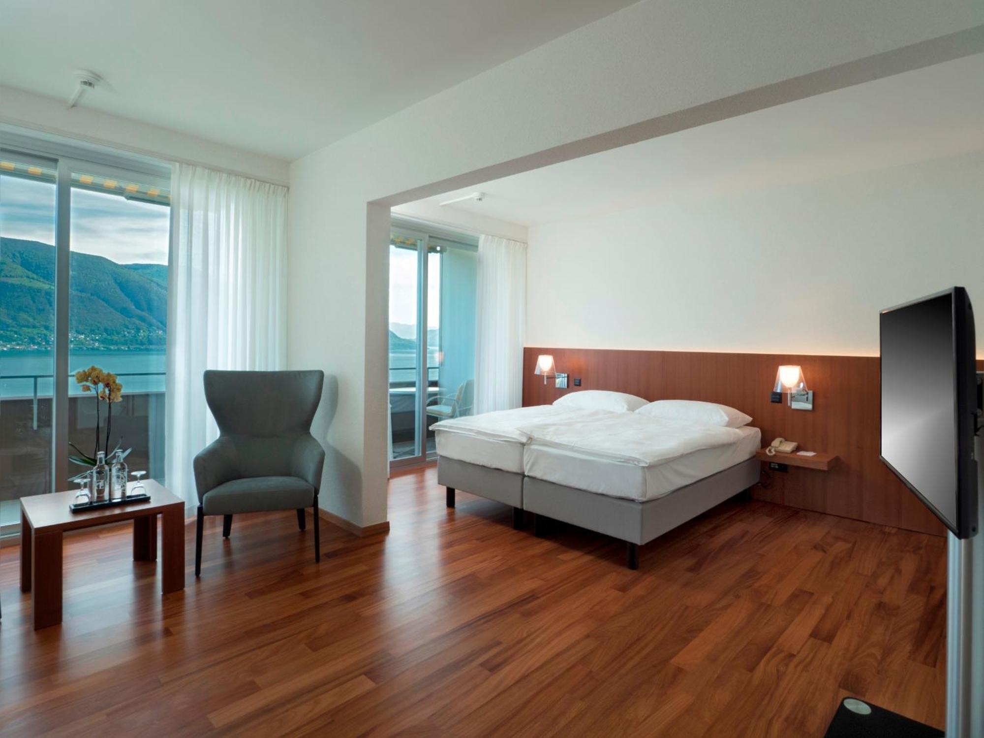 Junior Suite Partial Lake View Disability Access