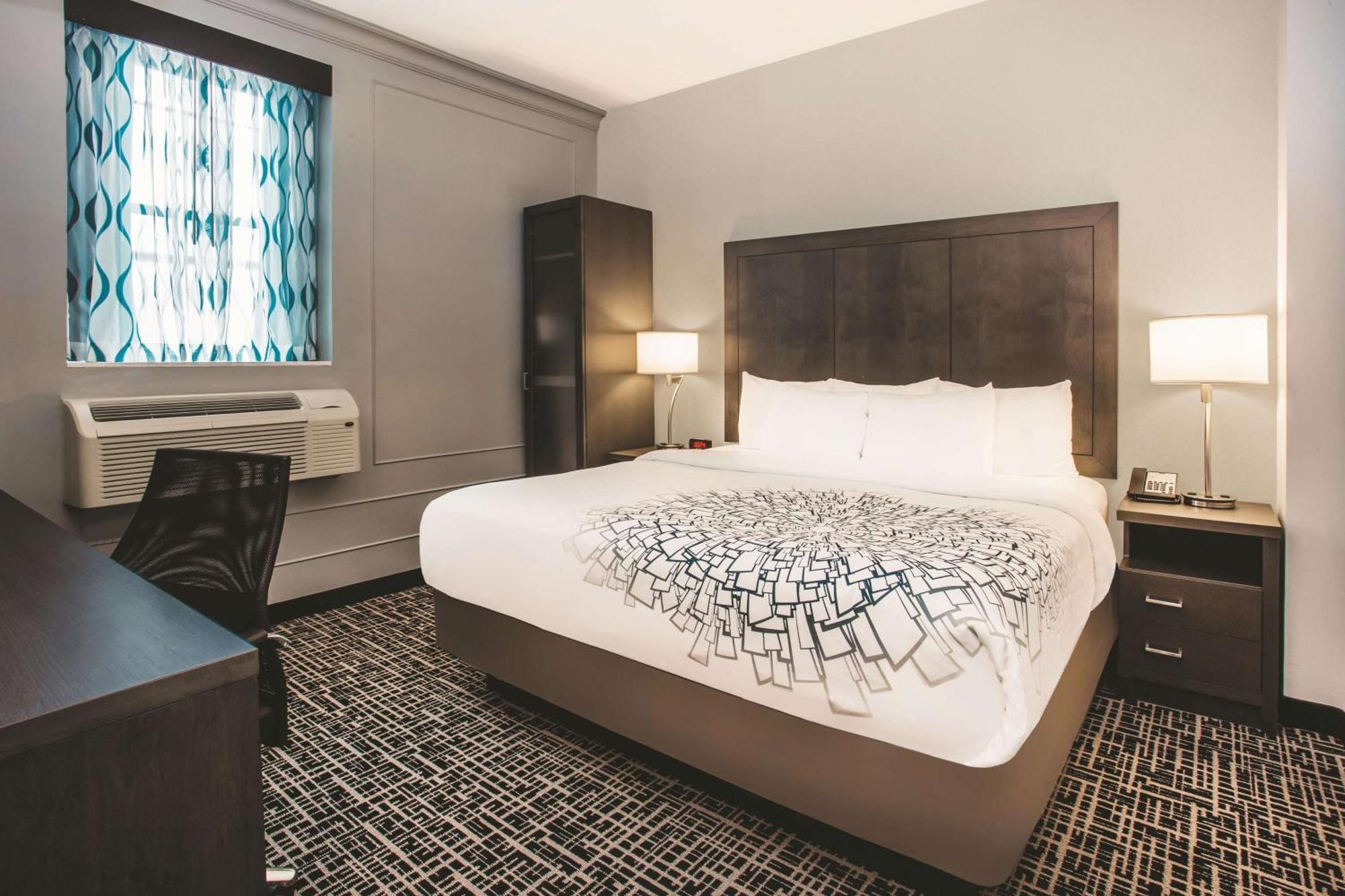 King Room - Mobility Access/Non-Smoking