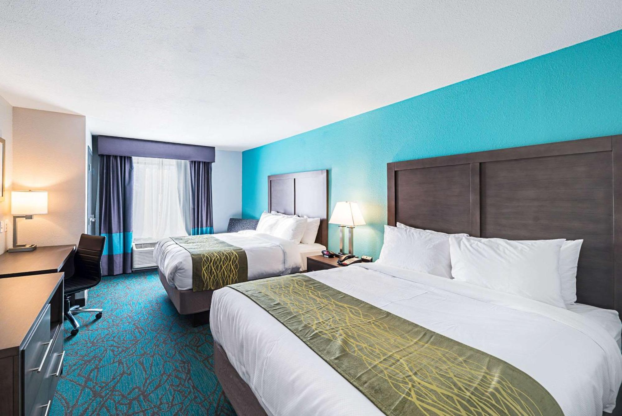 Queen Room with Two Queen Beds - Non-Smoking