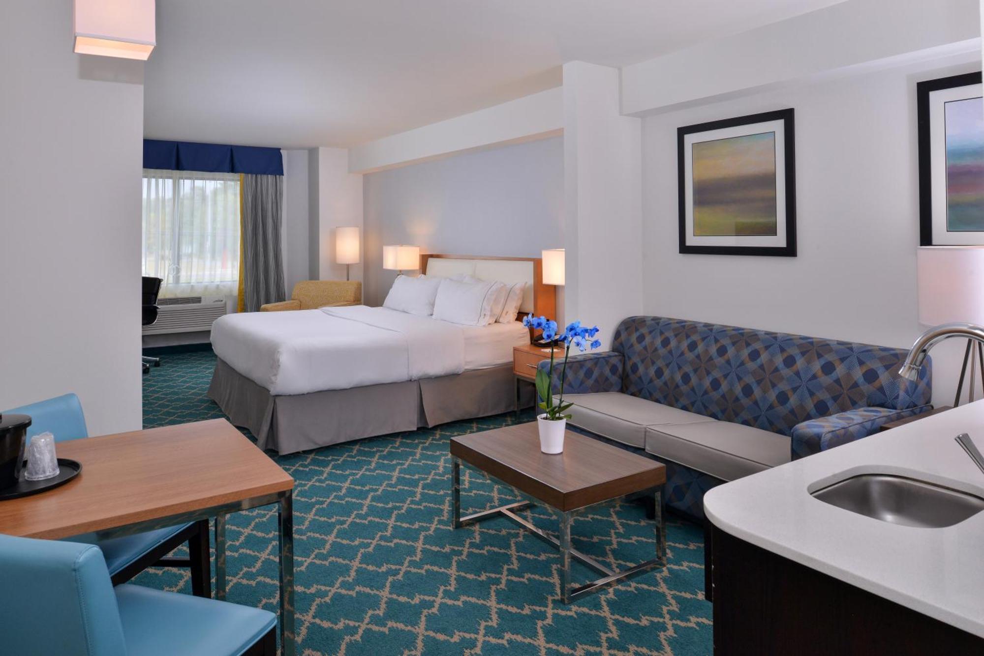 King Suite with Sofa Bed