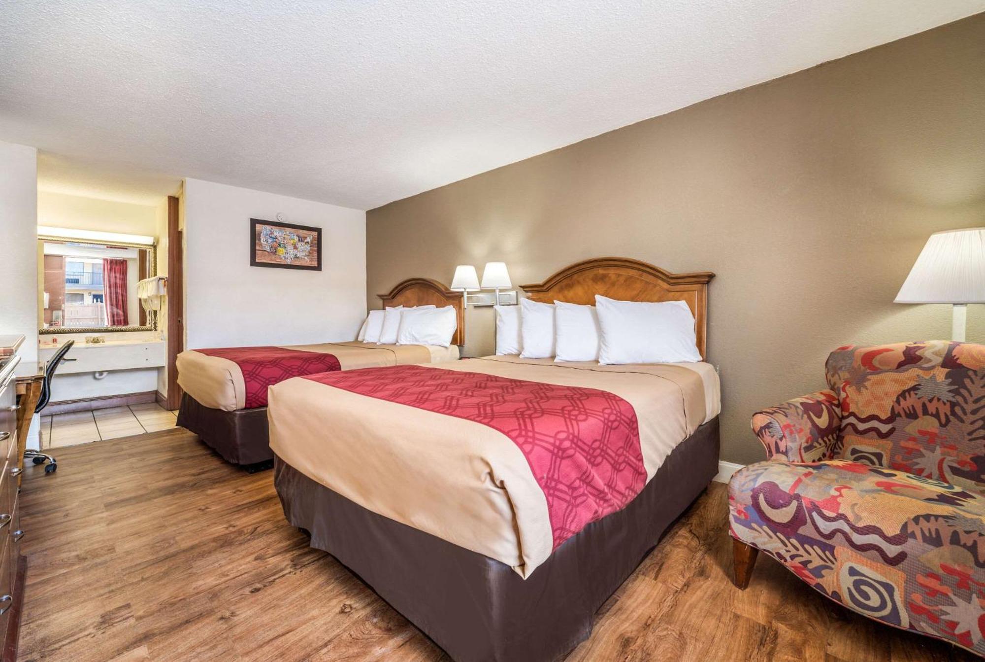 Queen Room with Two Queen Beds - Non-Smoking