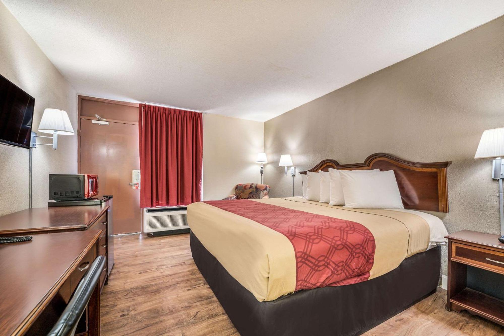 King Room - Accessible/Non-Smoking
