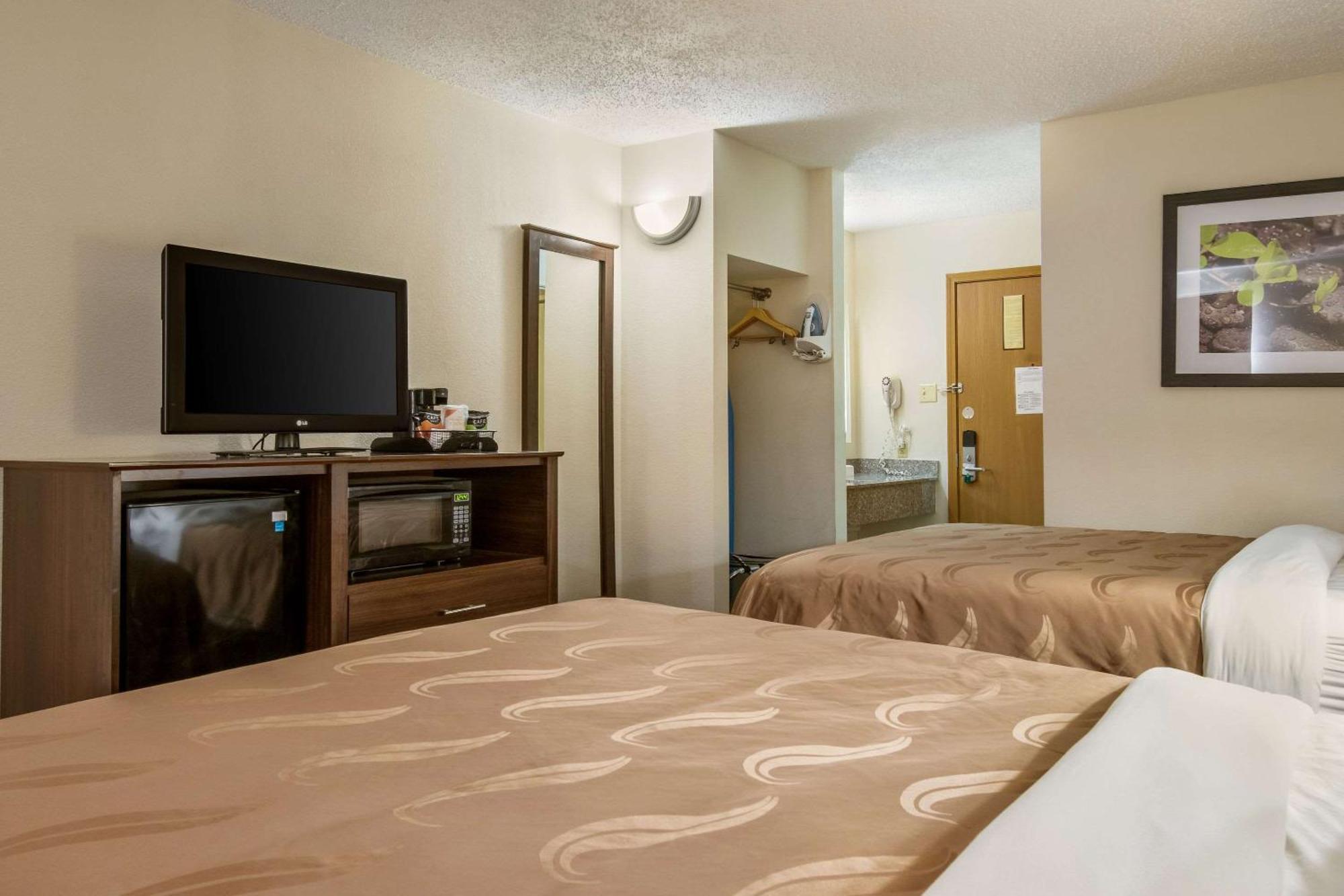 Queen Room Two Queen Beds