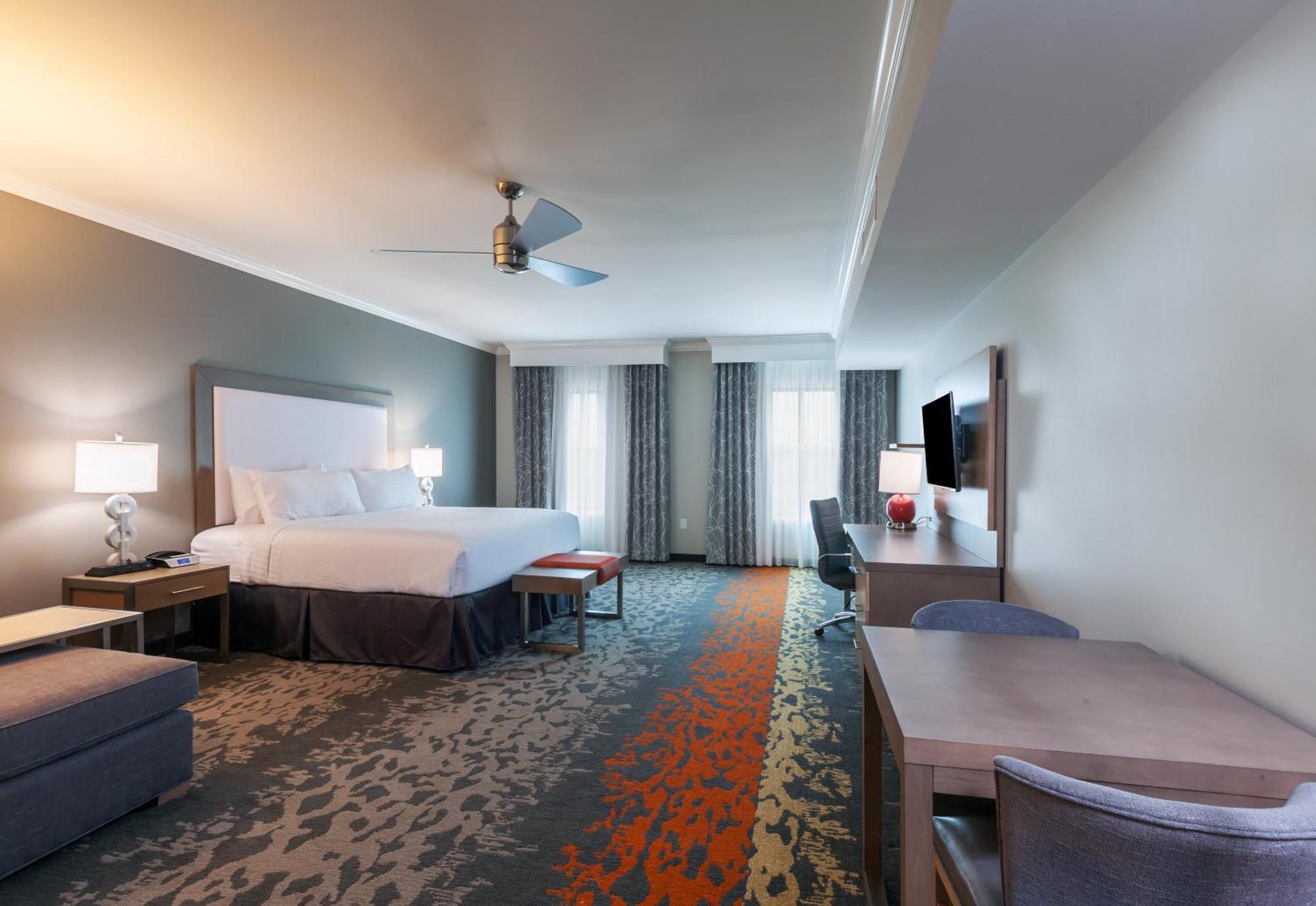 Premium King Room