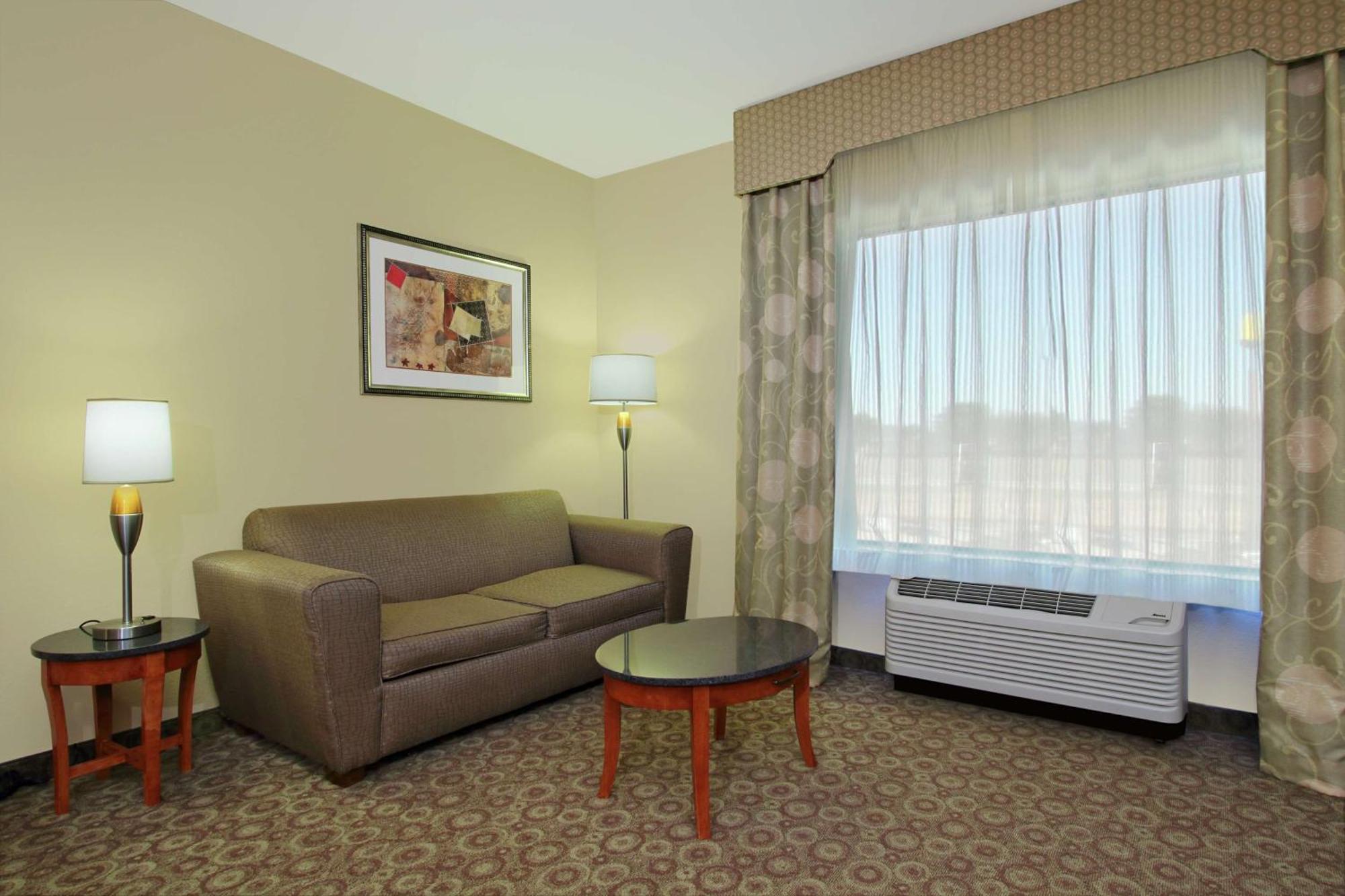 King Room with Sofa Bed and Study - Non-Smoking
