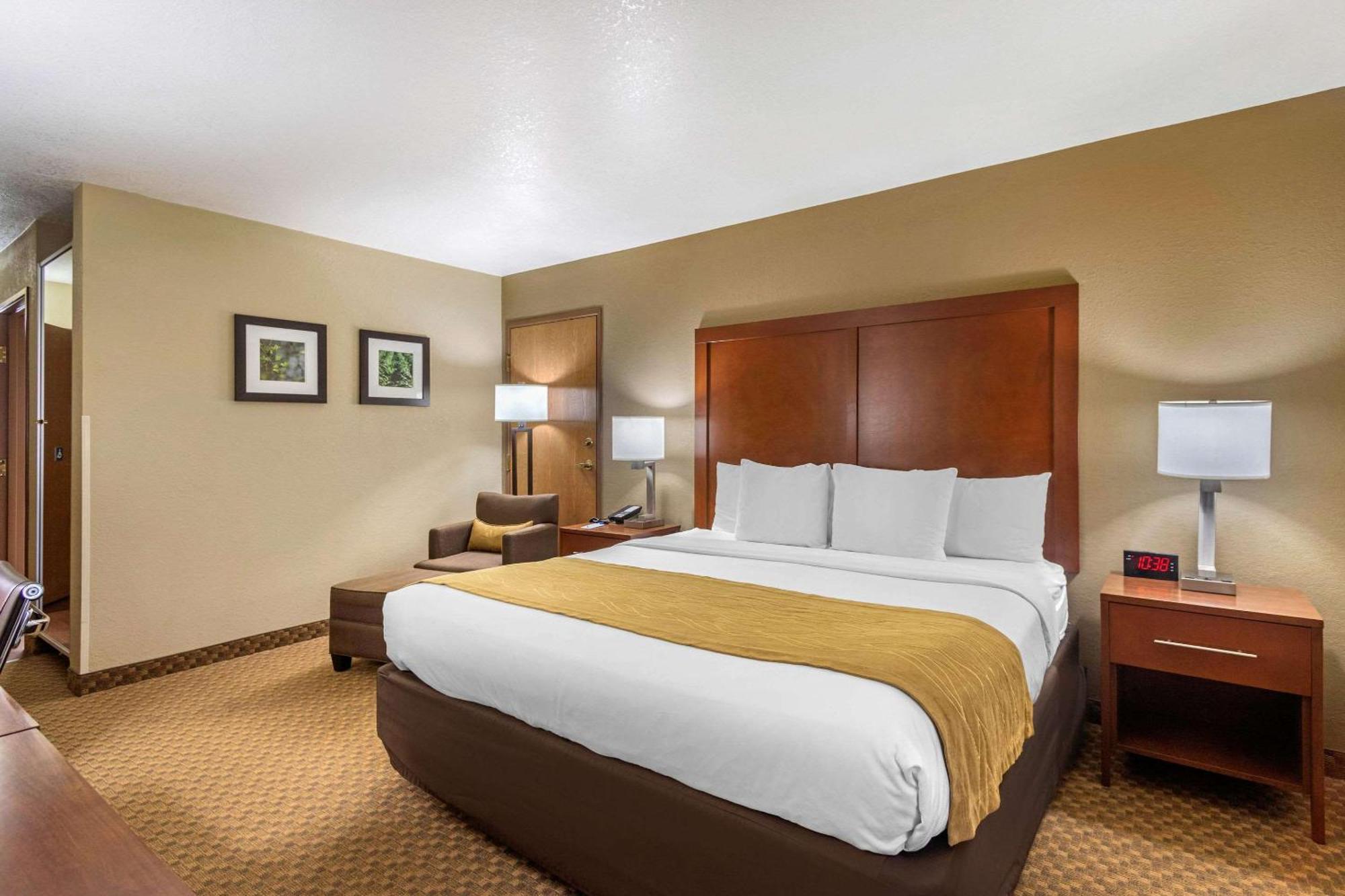 King Room Disability Access or Non-Smoking or 1st Floor