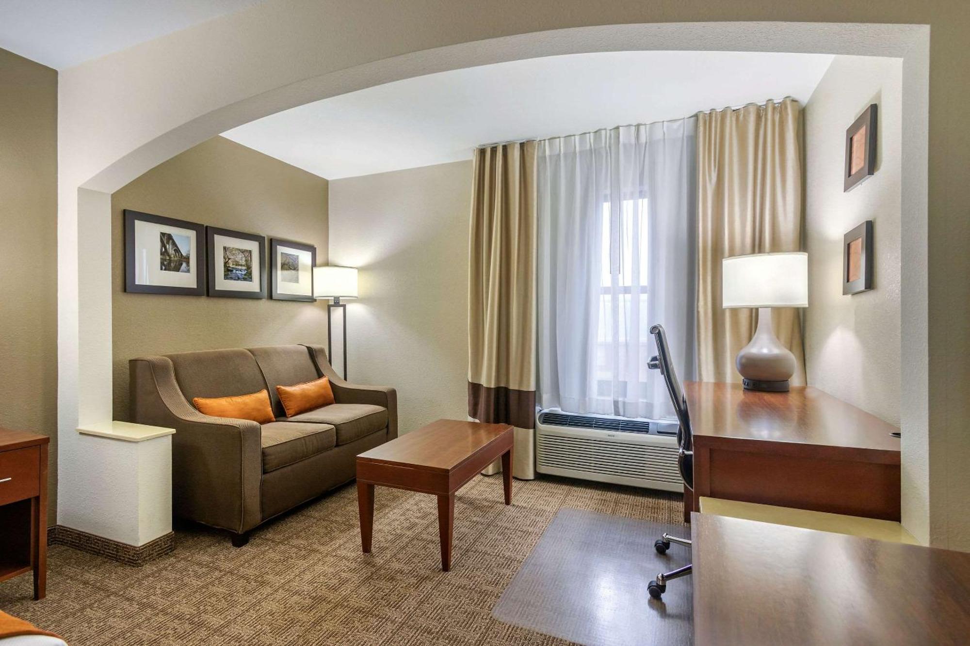 Executive King Suite Non-Smoking