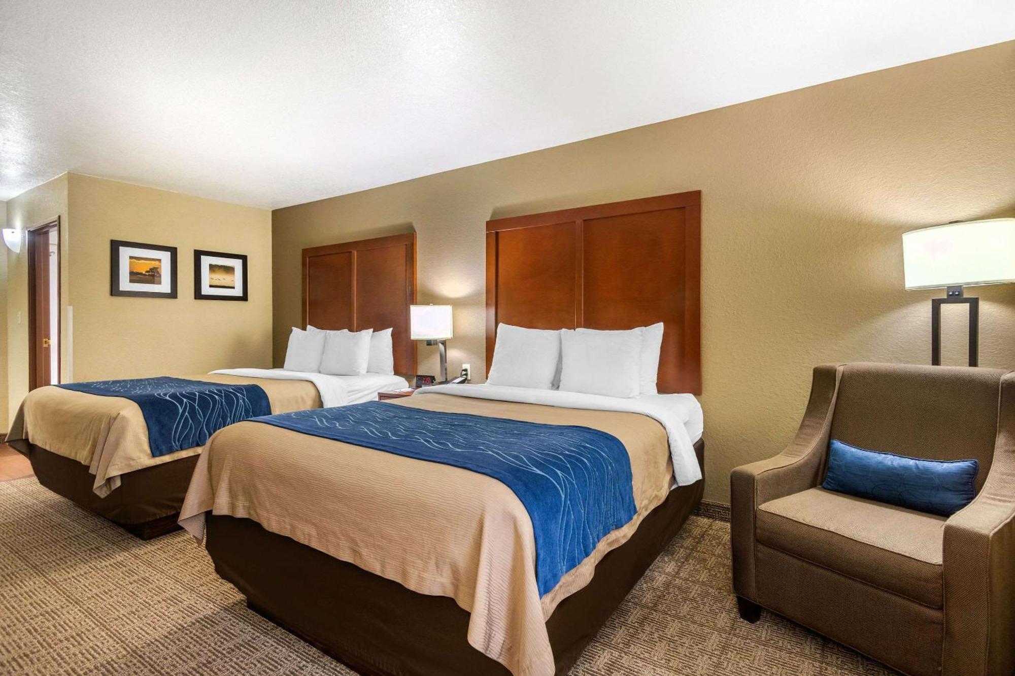 Queen Room Two Queen Beds