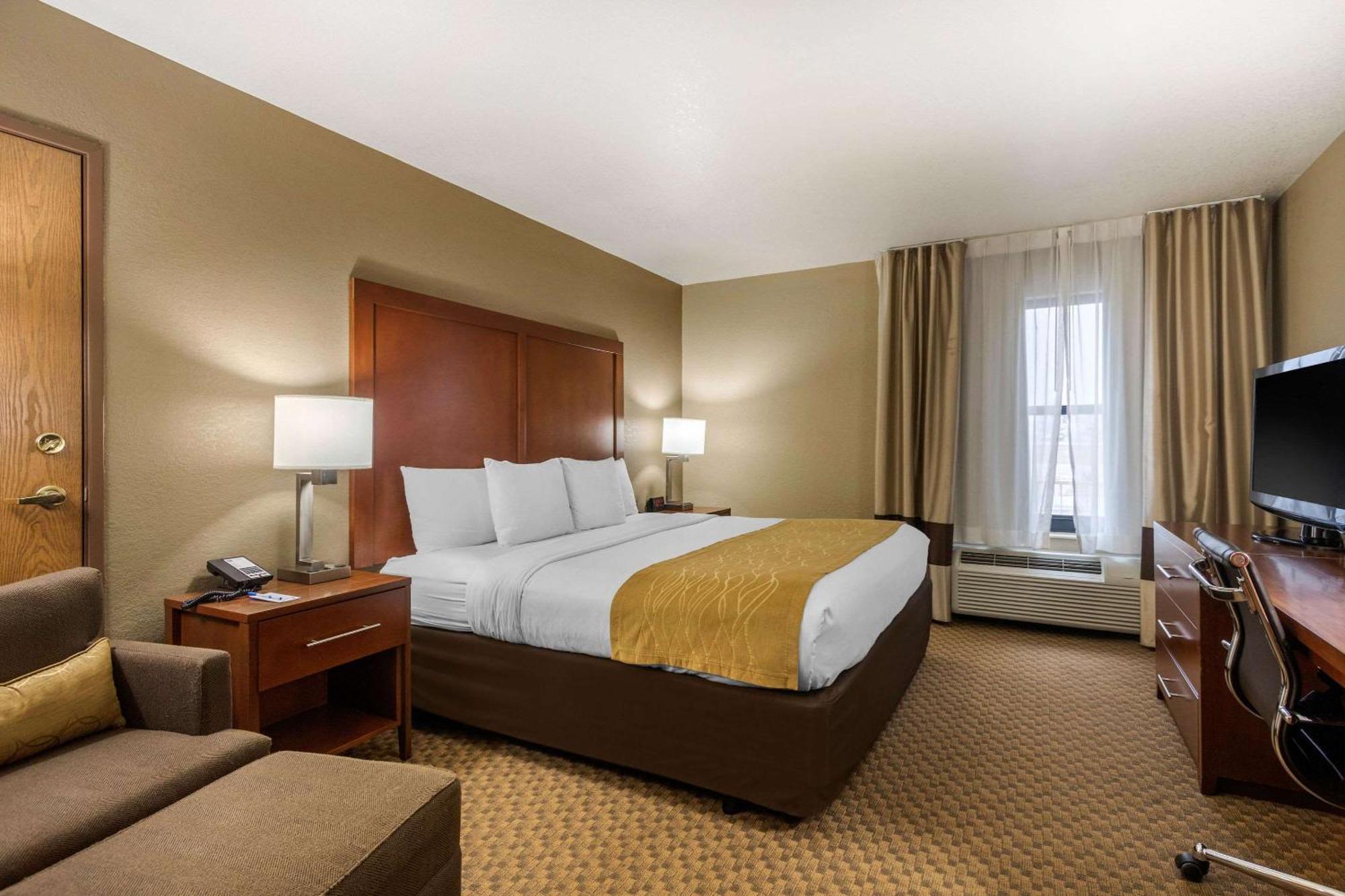 King Room Disability Access or Non-Smoking or 1st Floor