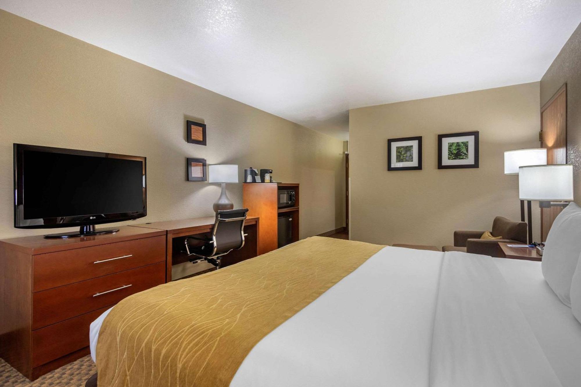 King Room Disability Access or Non-Smoking or 1st Floor