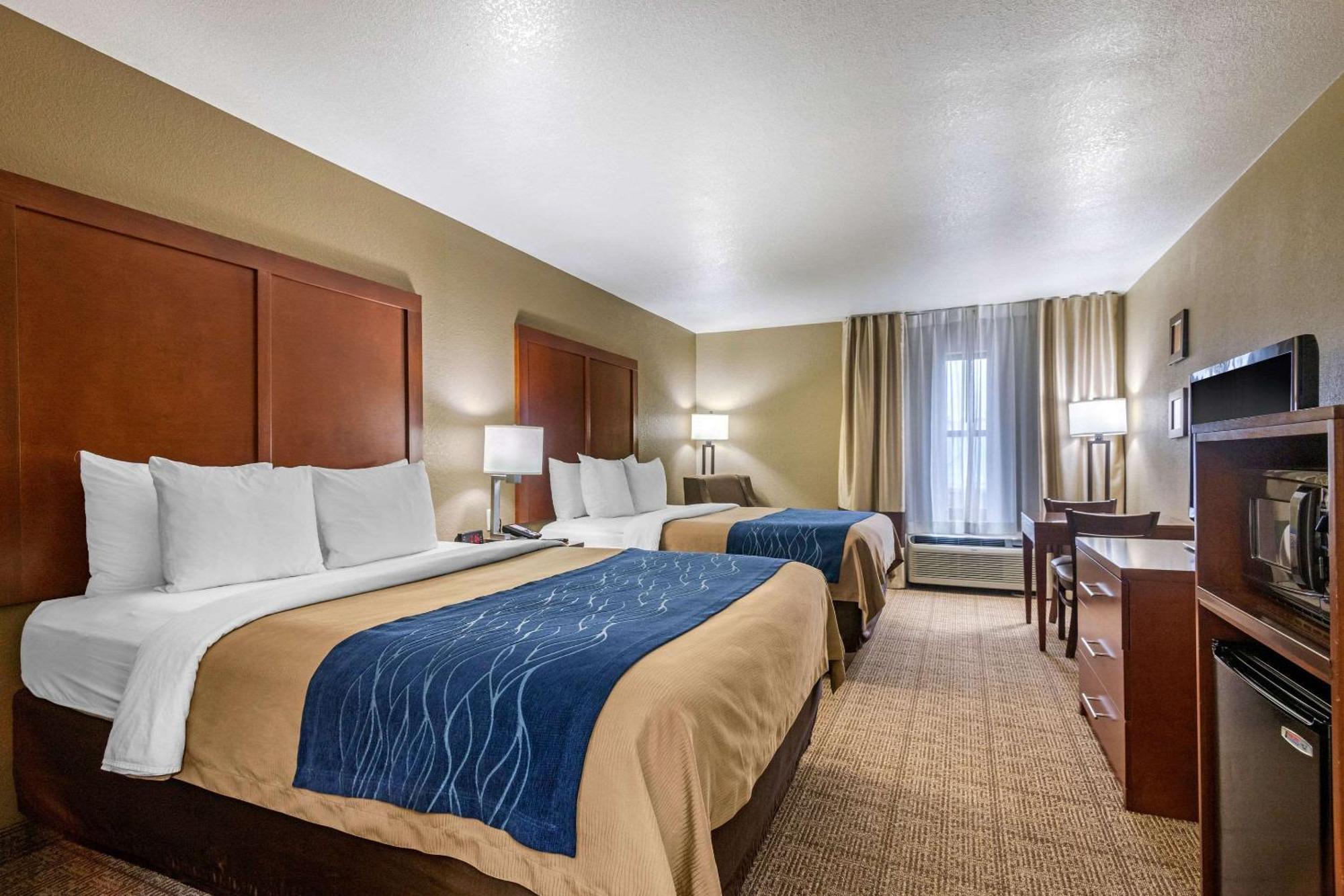 Queen Room Two Queen Beds