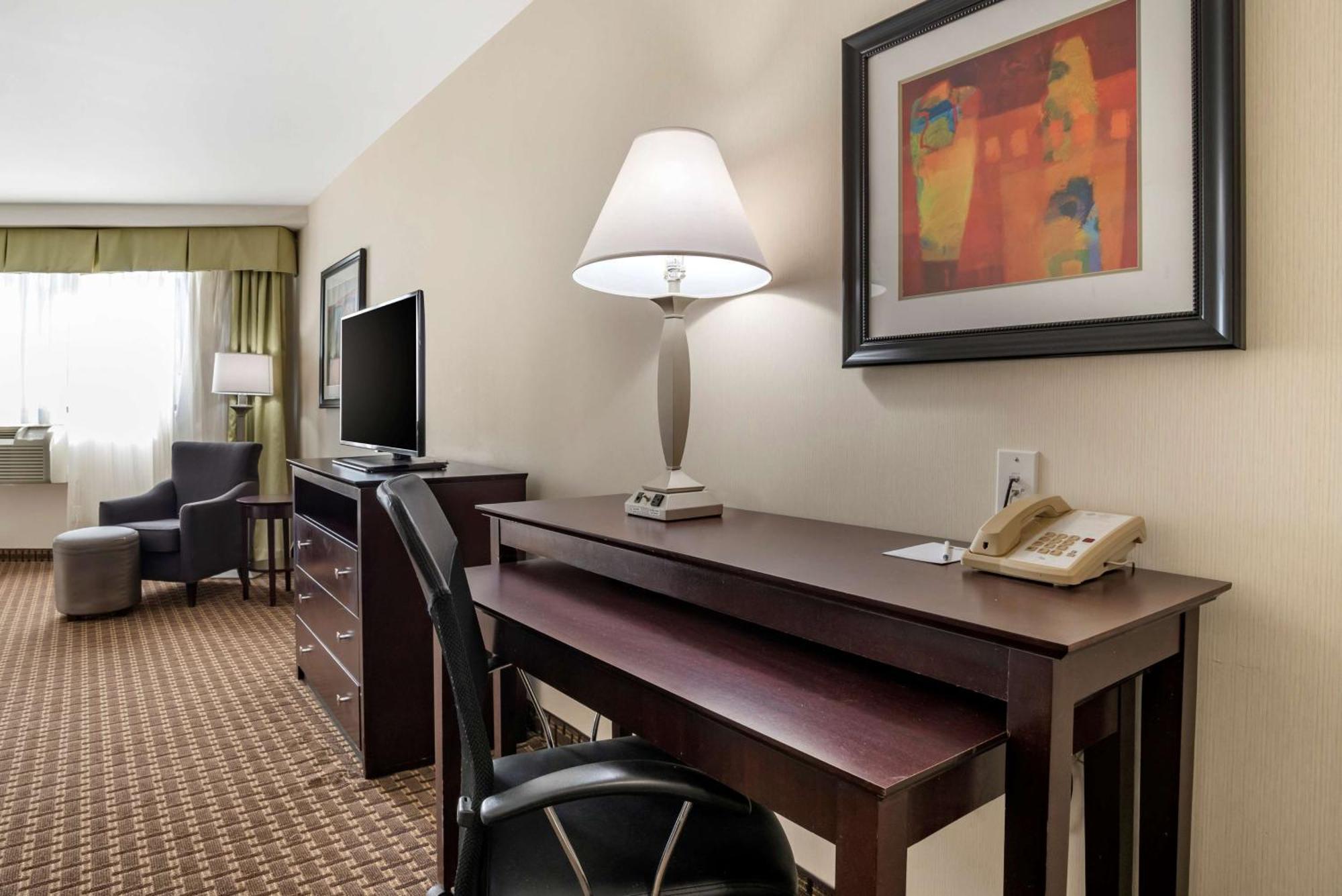 King Room with Whirlpool