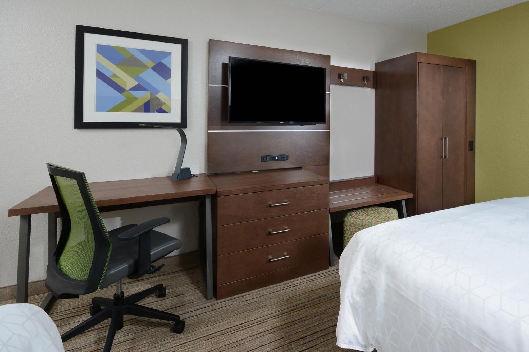 Standard Room with Two Queen Beds