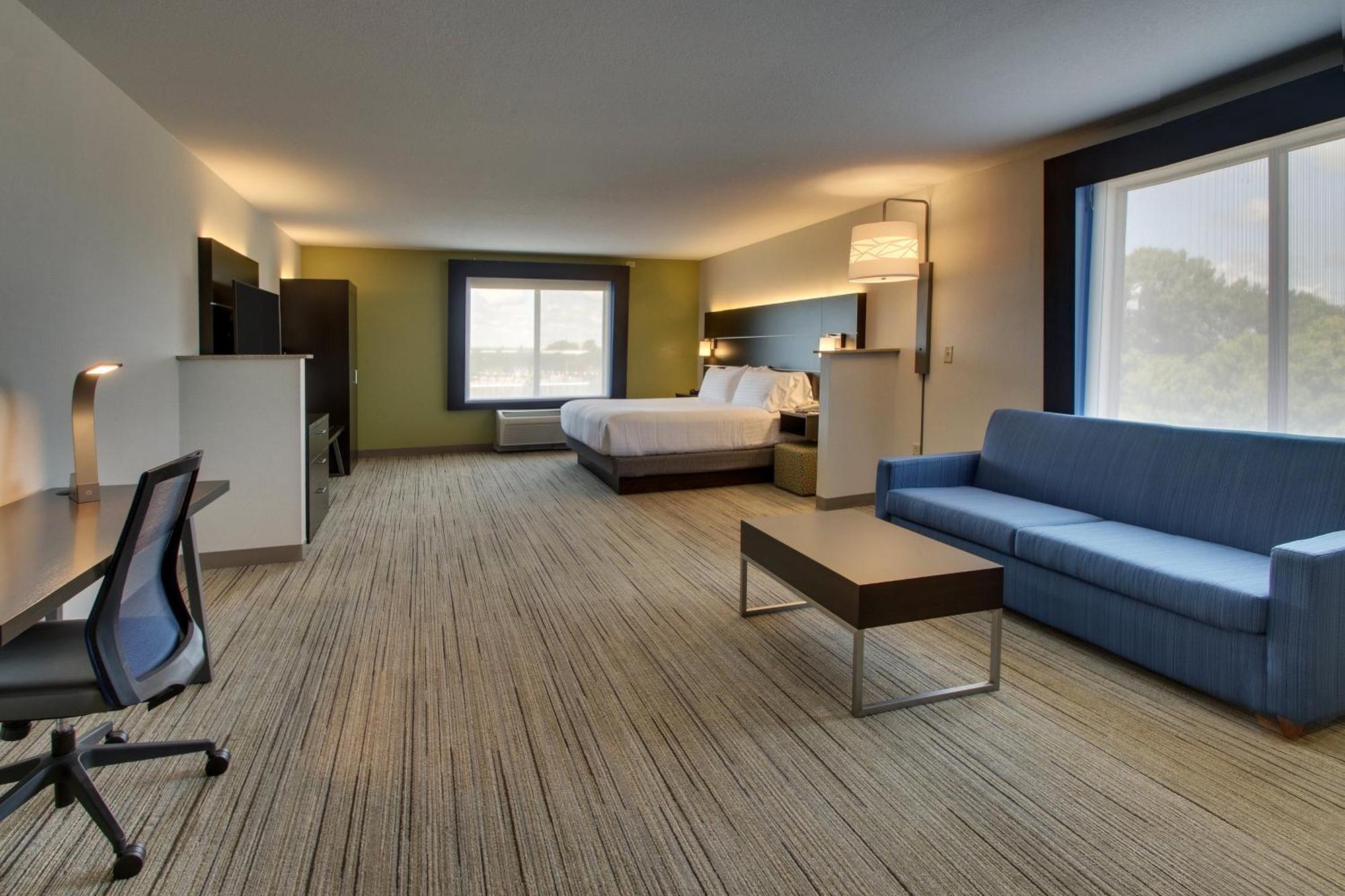 King Suite Communication Accessible