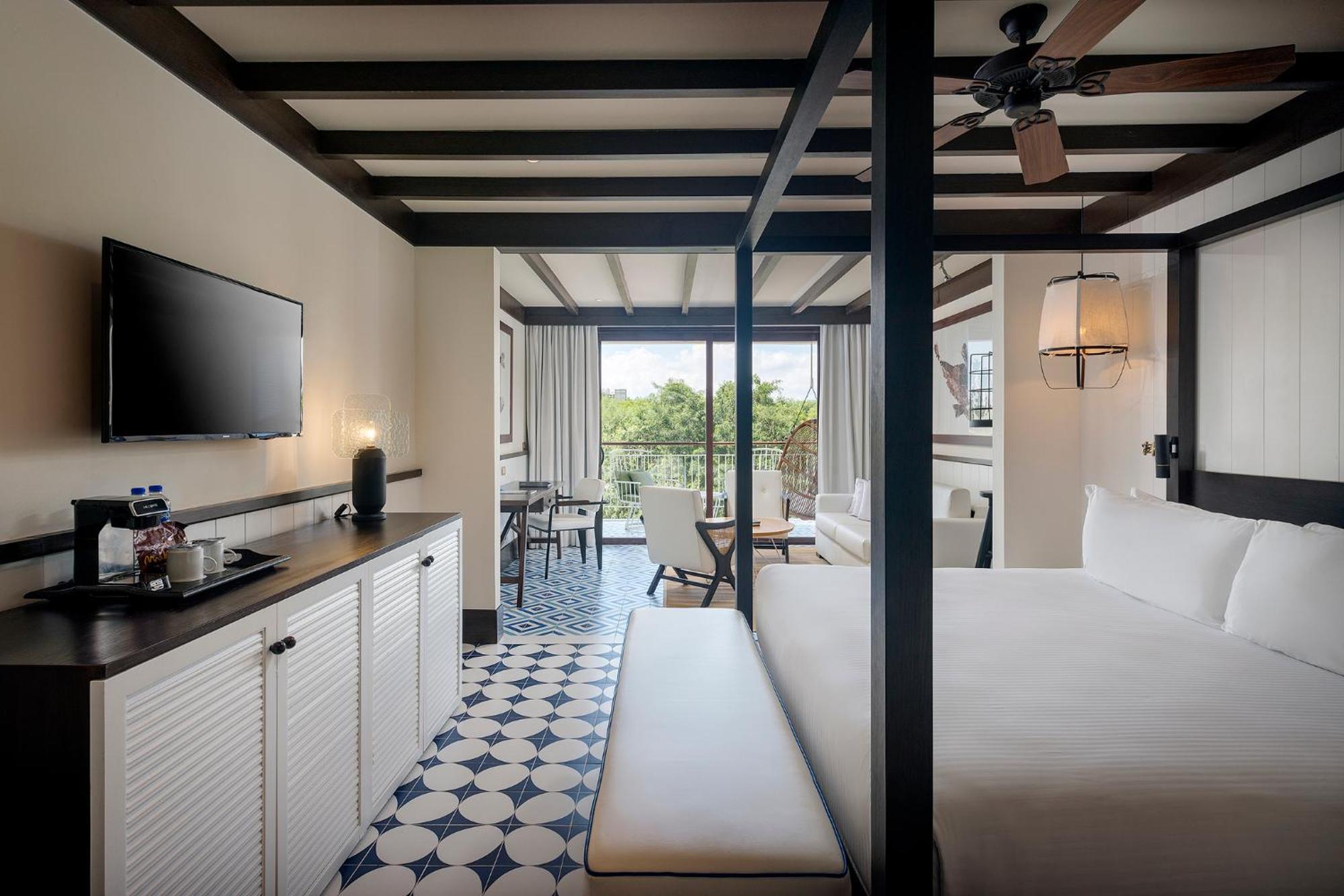 Eden Junior Suite Swim Up - Adults Only,1280921914:JPEG