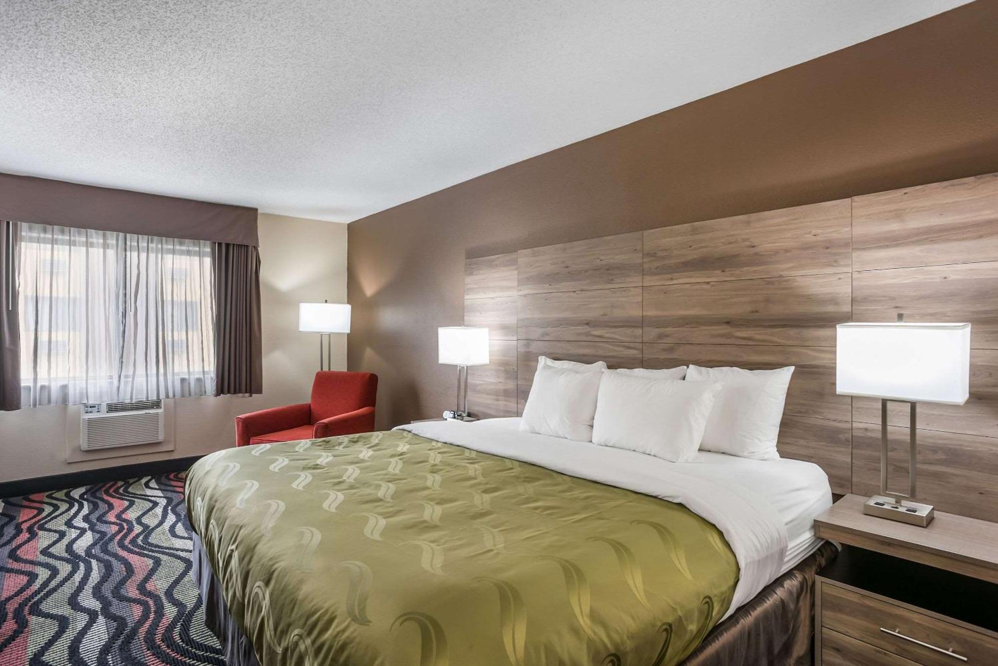 Business King Room