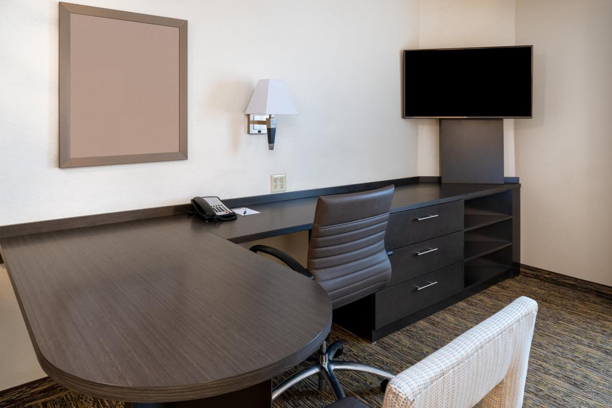 Queen Studio Suite