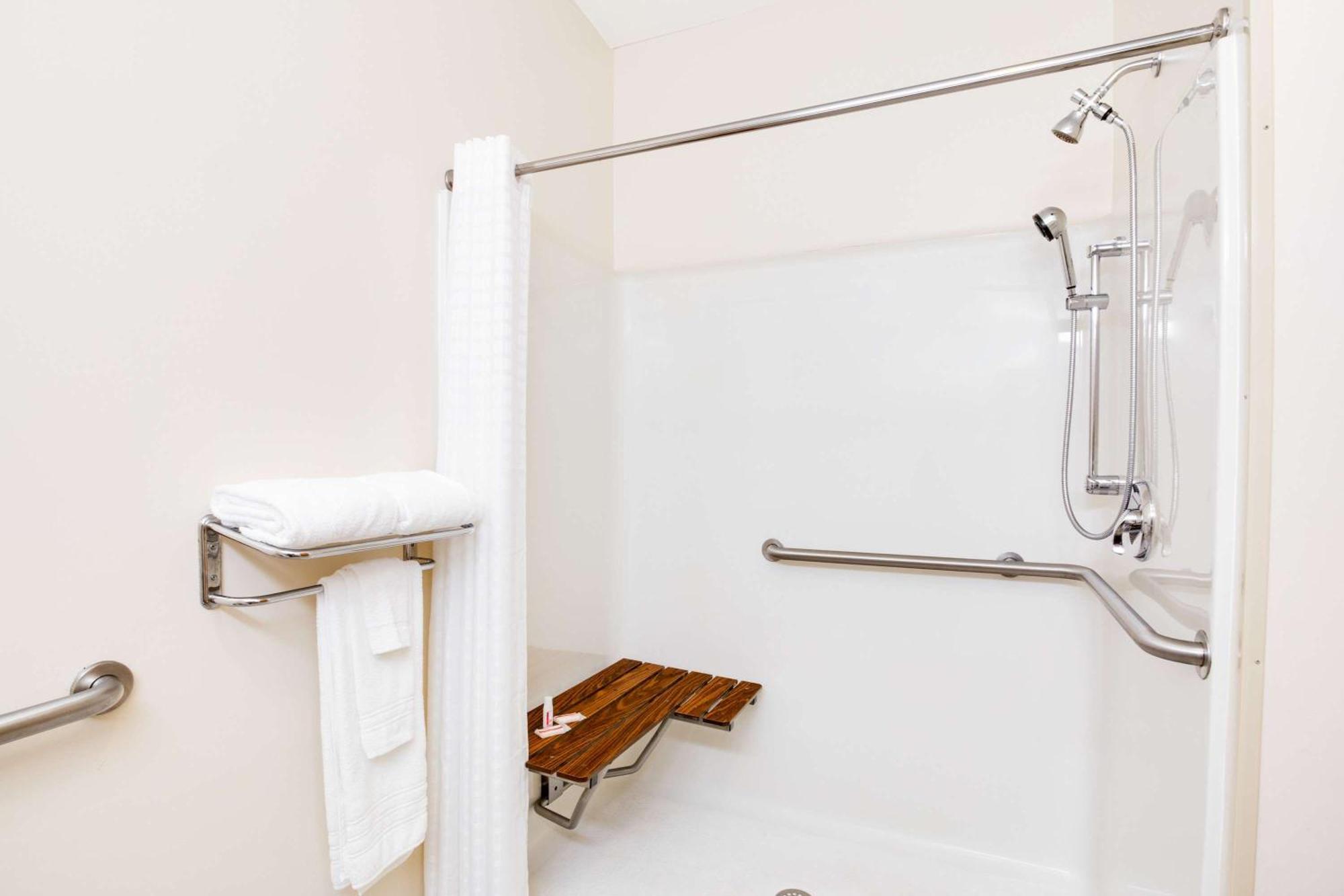 Queen Room with Mobility Accessible Walk-In Shower