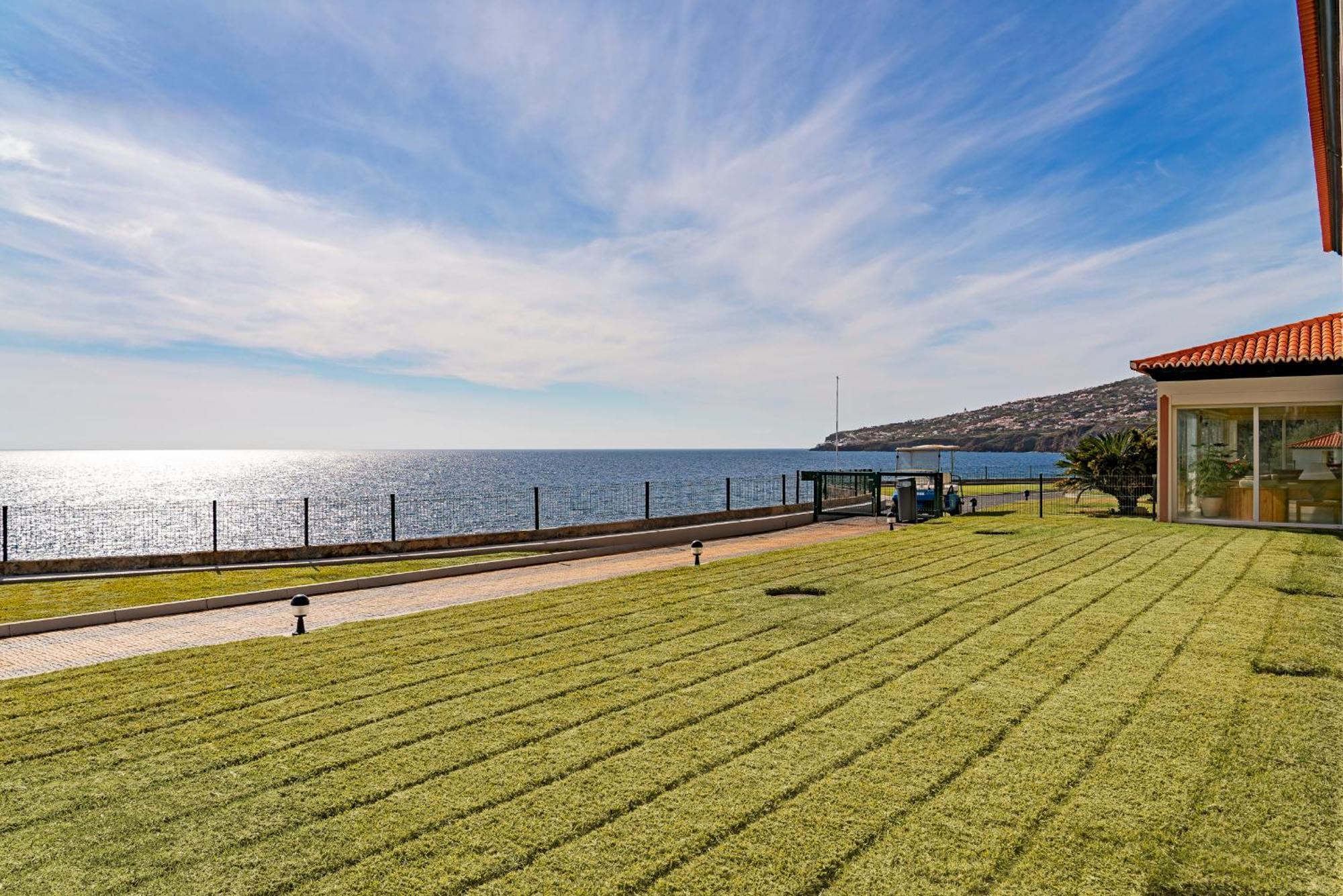 Habitación Doble Premium con vistas al mar y balcón