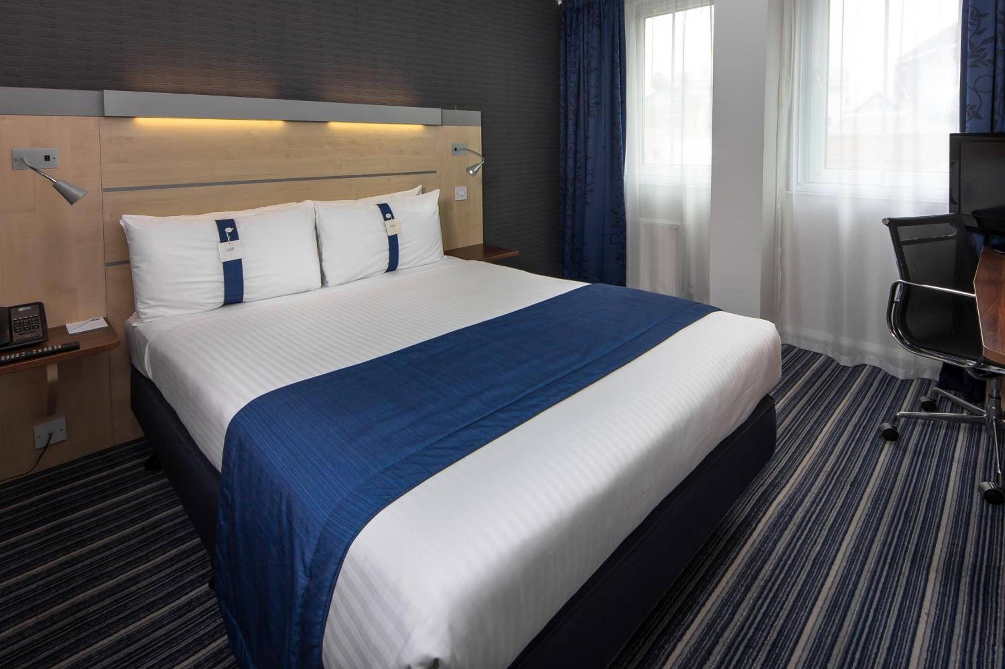 Standard Double Room with Free Hot Breakfast
