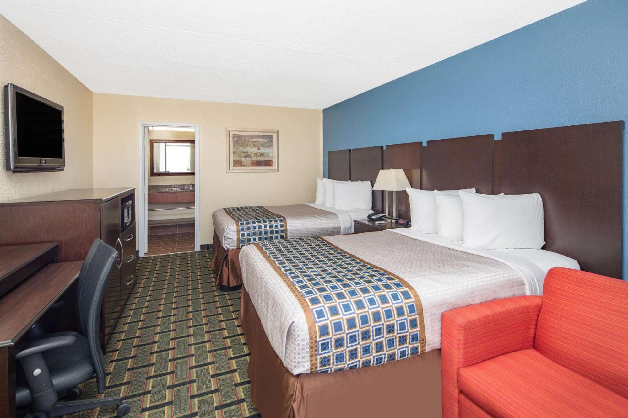 Double Room Two Double Beds Smoking