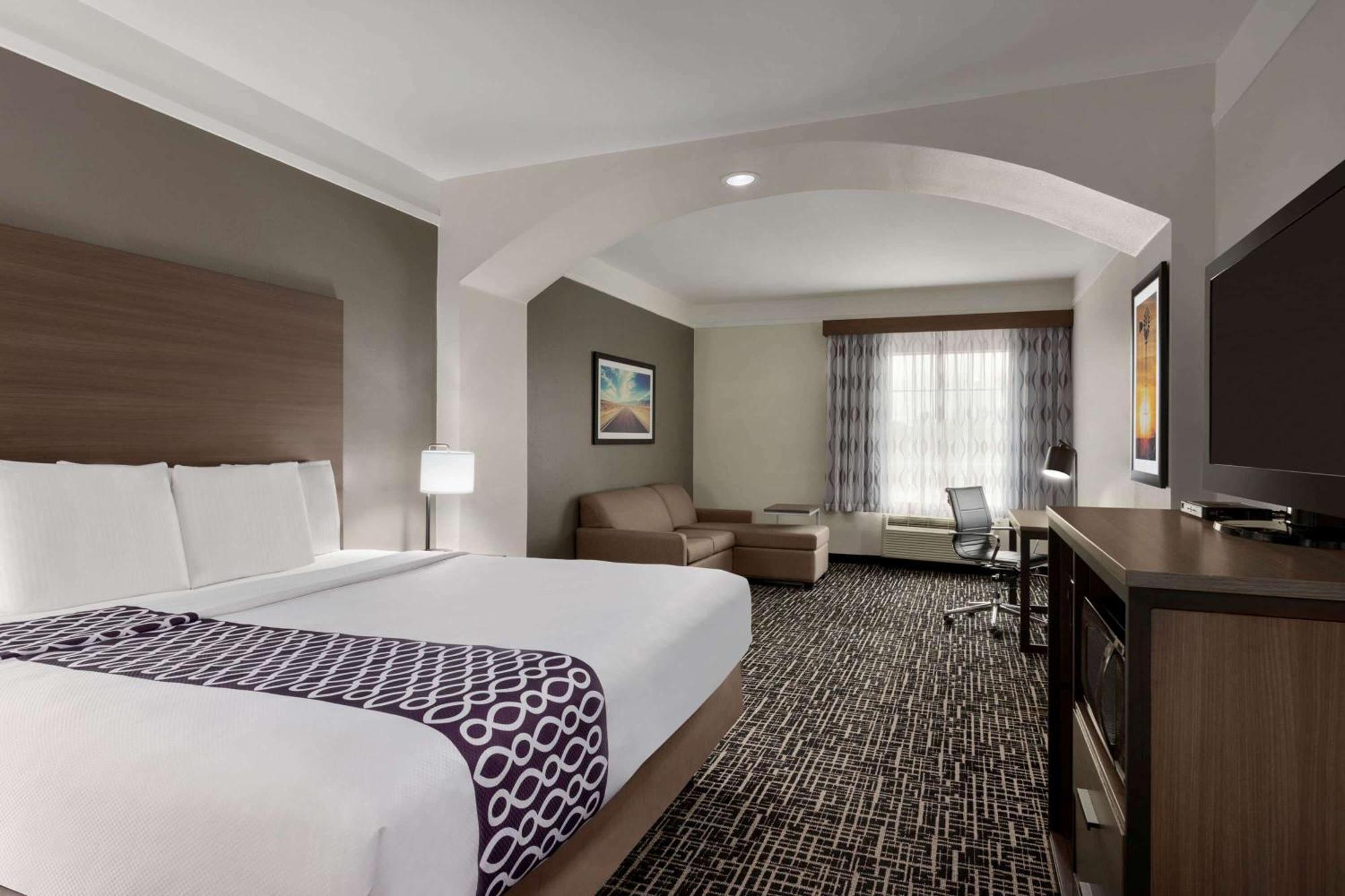 King Suite with Sofa Bed - Non-Smoking