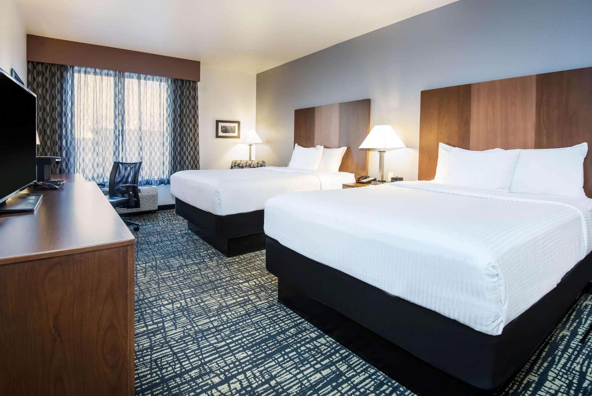 Queen Room with Two Queen Beds - Non-Smoking