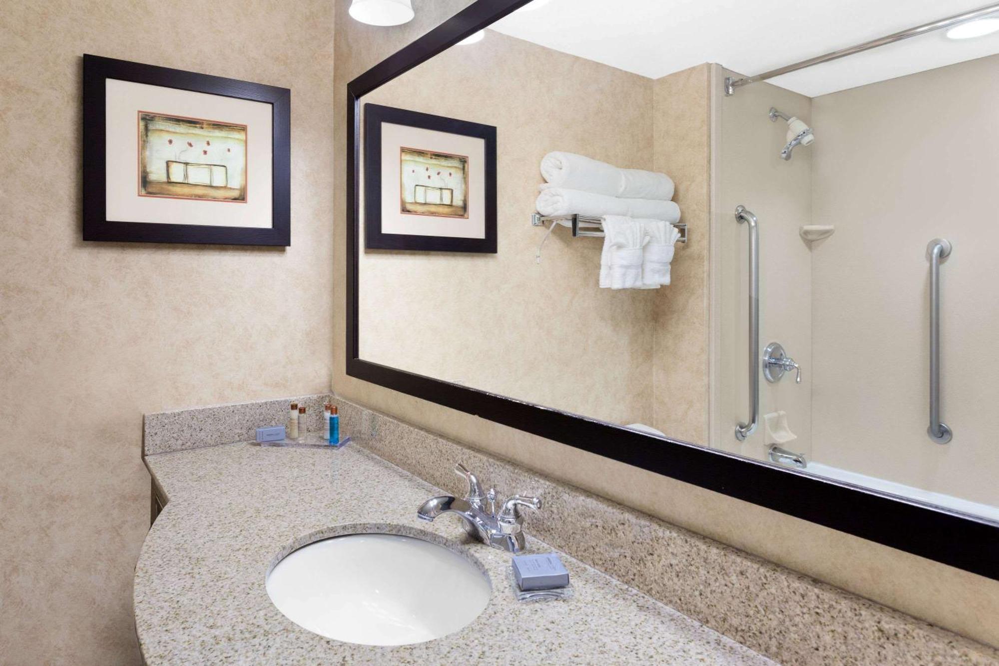 King Suite Disability Access Non-Smoking