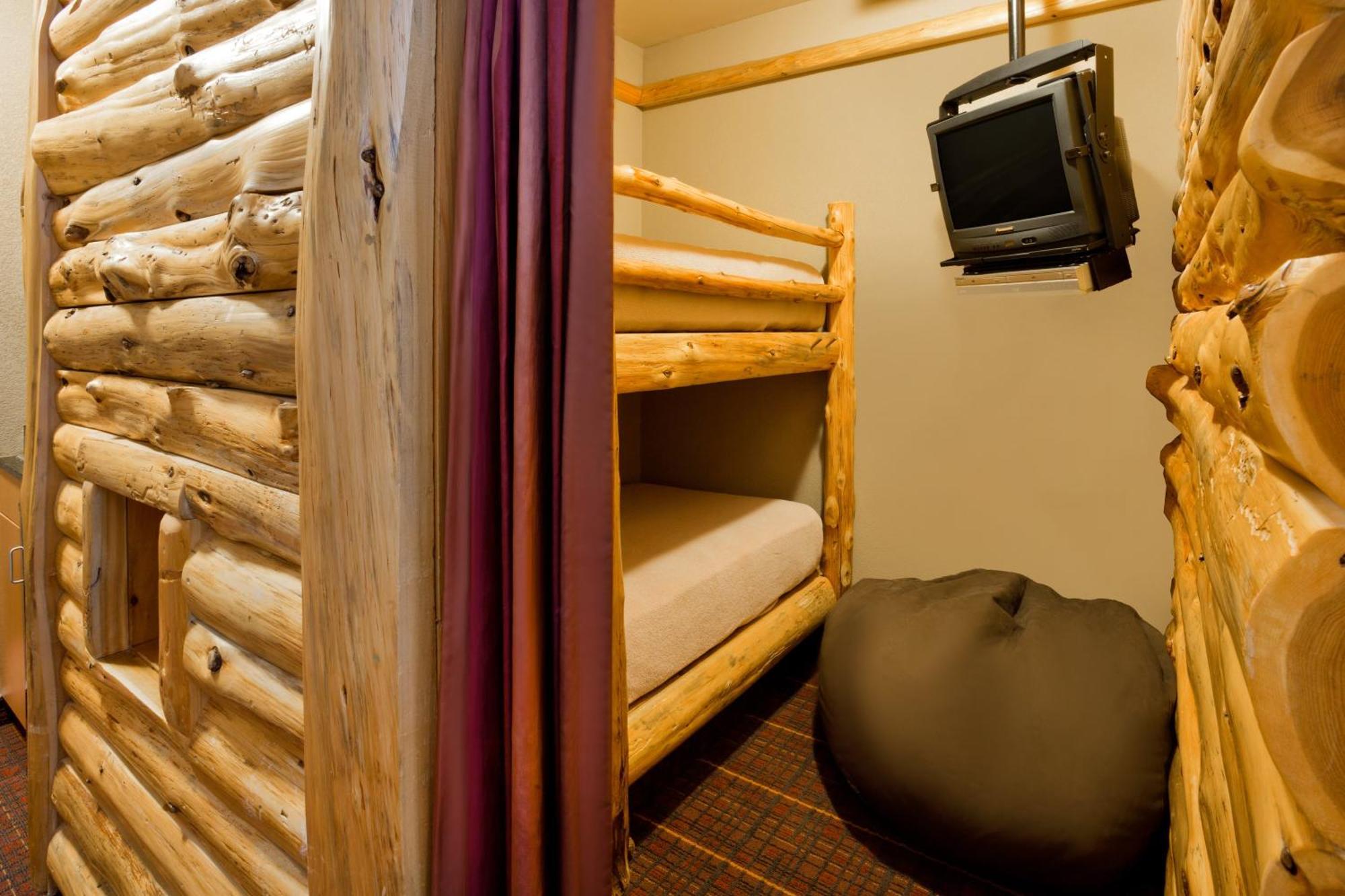 Queen Suite with One Bunk Bed