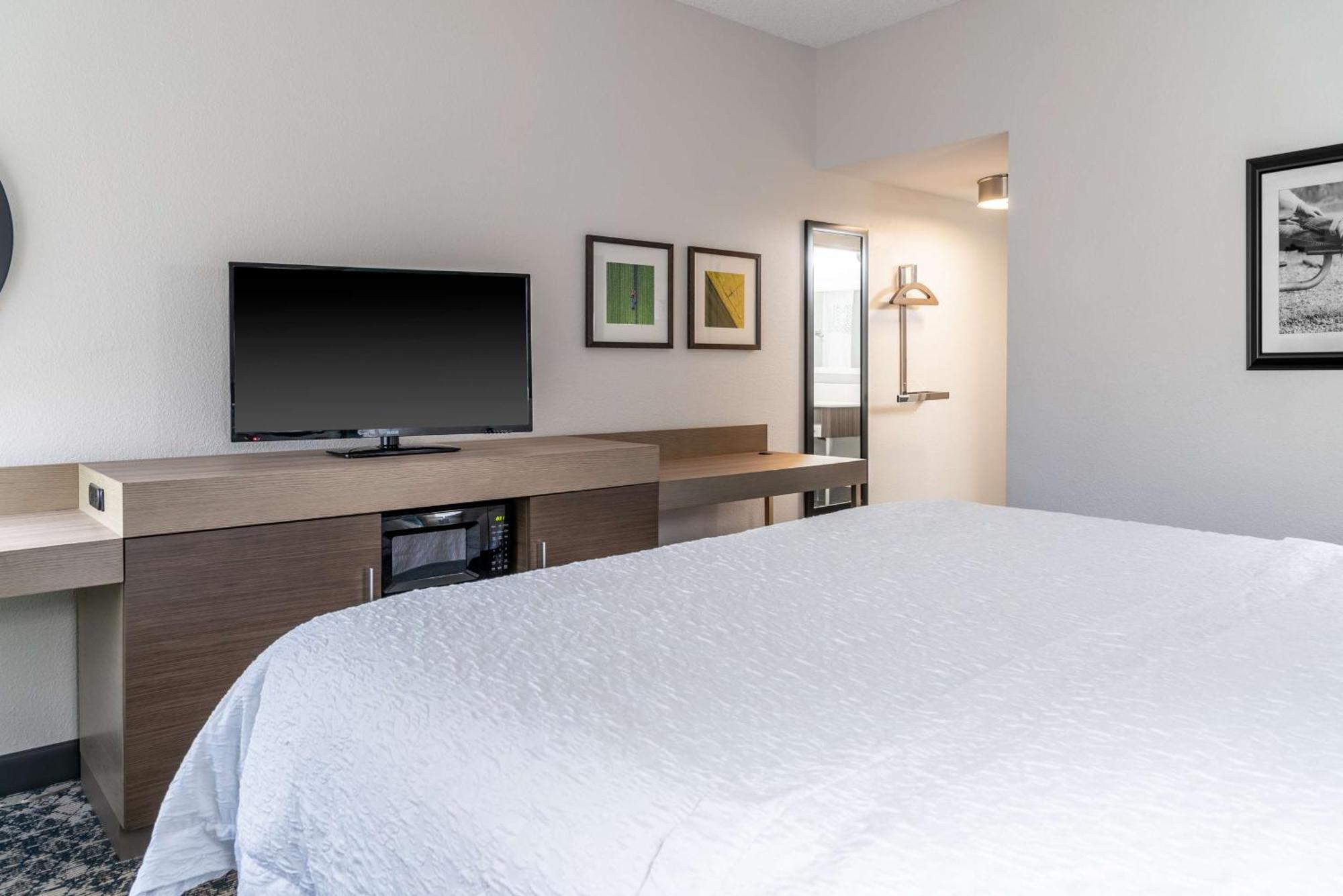 King Room - Mobility Access/Non-Smoking