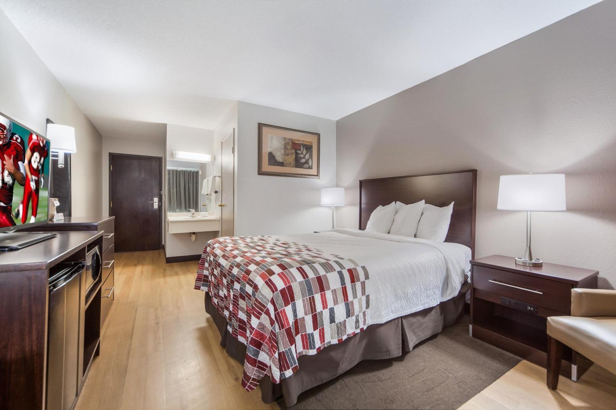 Deluxe Room with One Queen Bed Smoke Free
