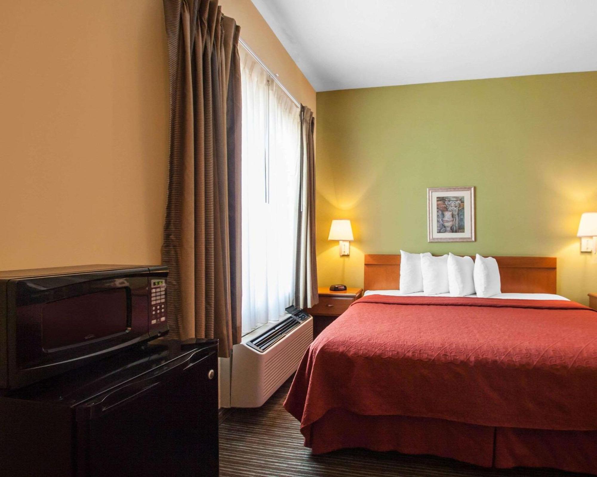 King Room - Non-Smoking