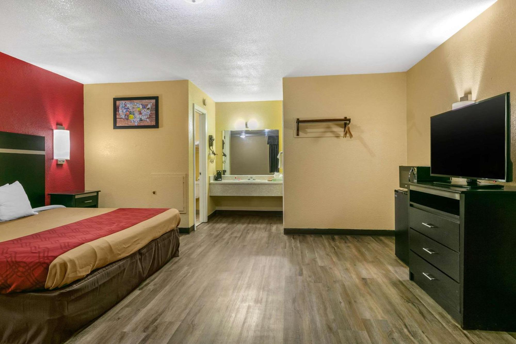 King Room with Sofa - Non Smoking