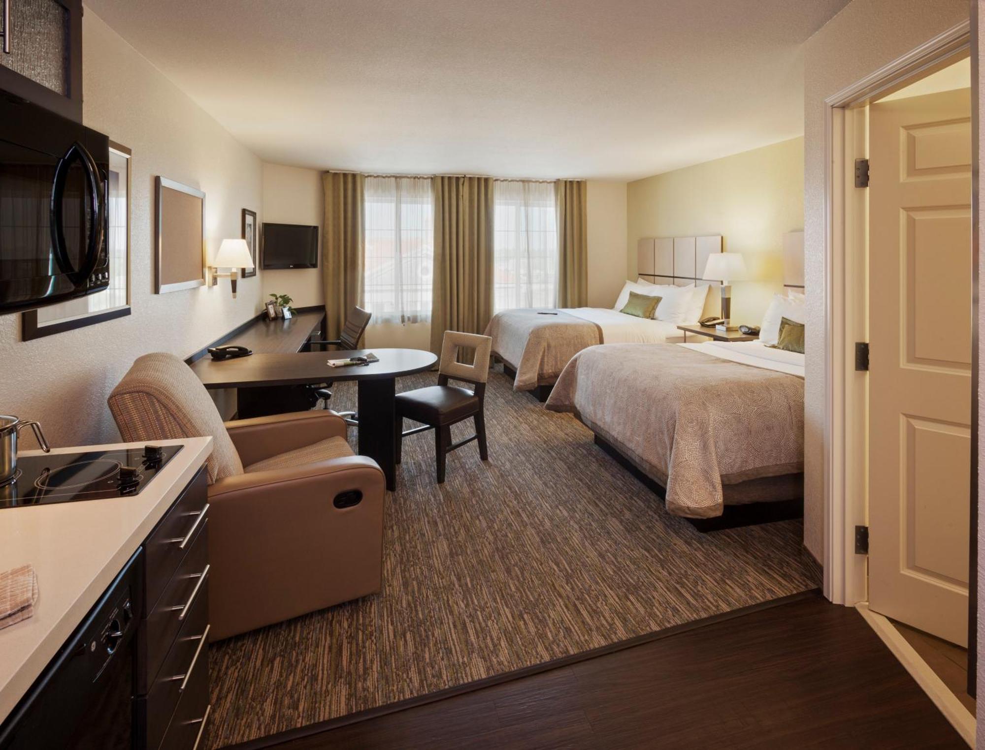 Queen Studio Suite with Two Queen Beds - Mobility Access Tub/Non-Smoking