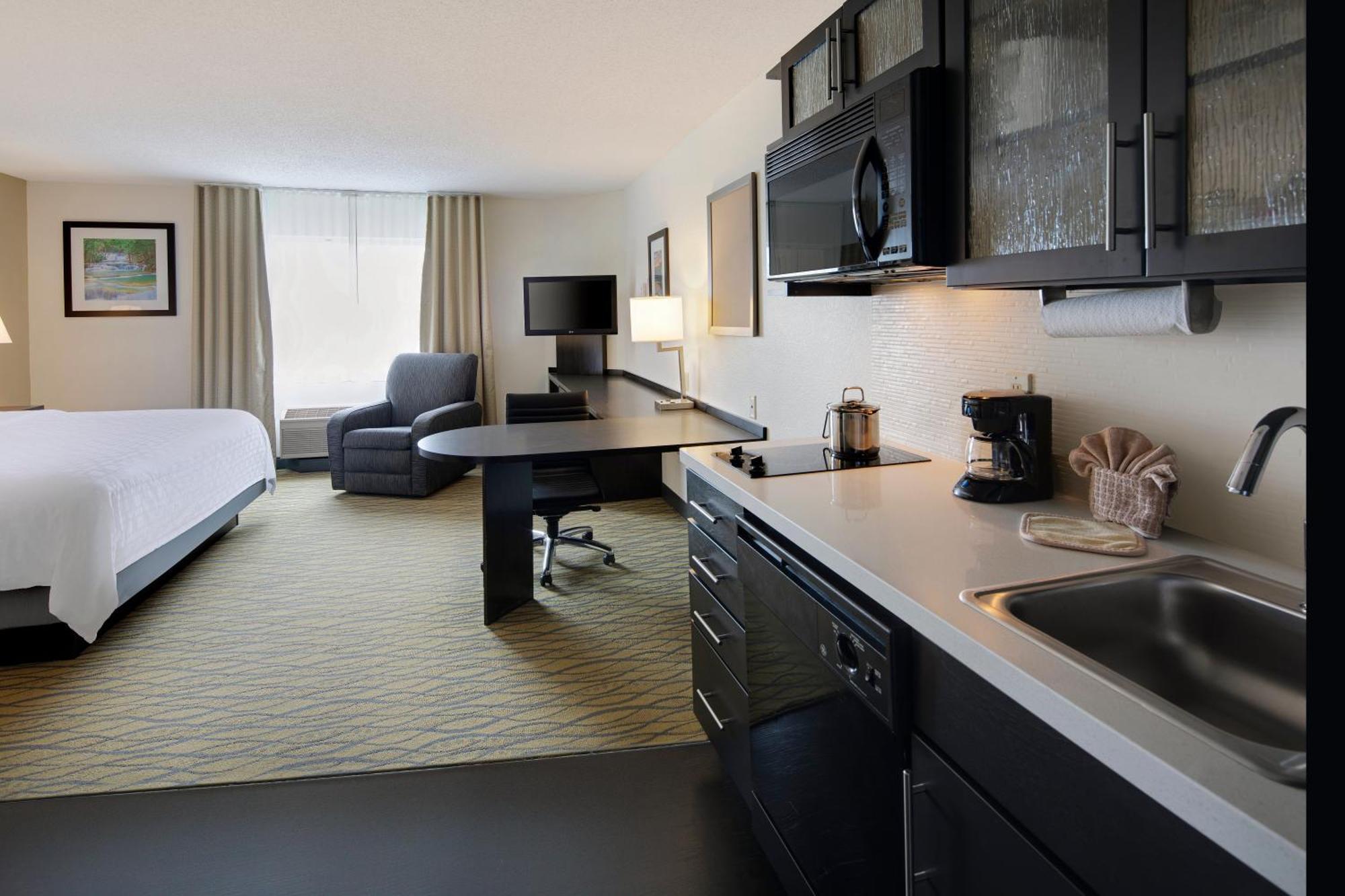 King Studio Suite