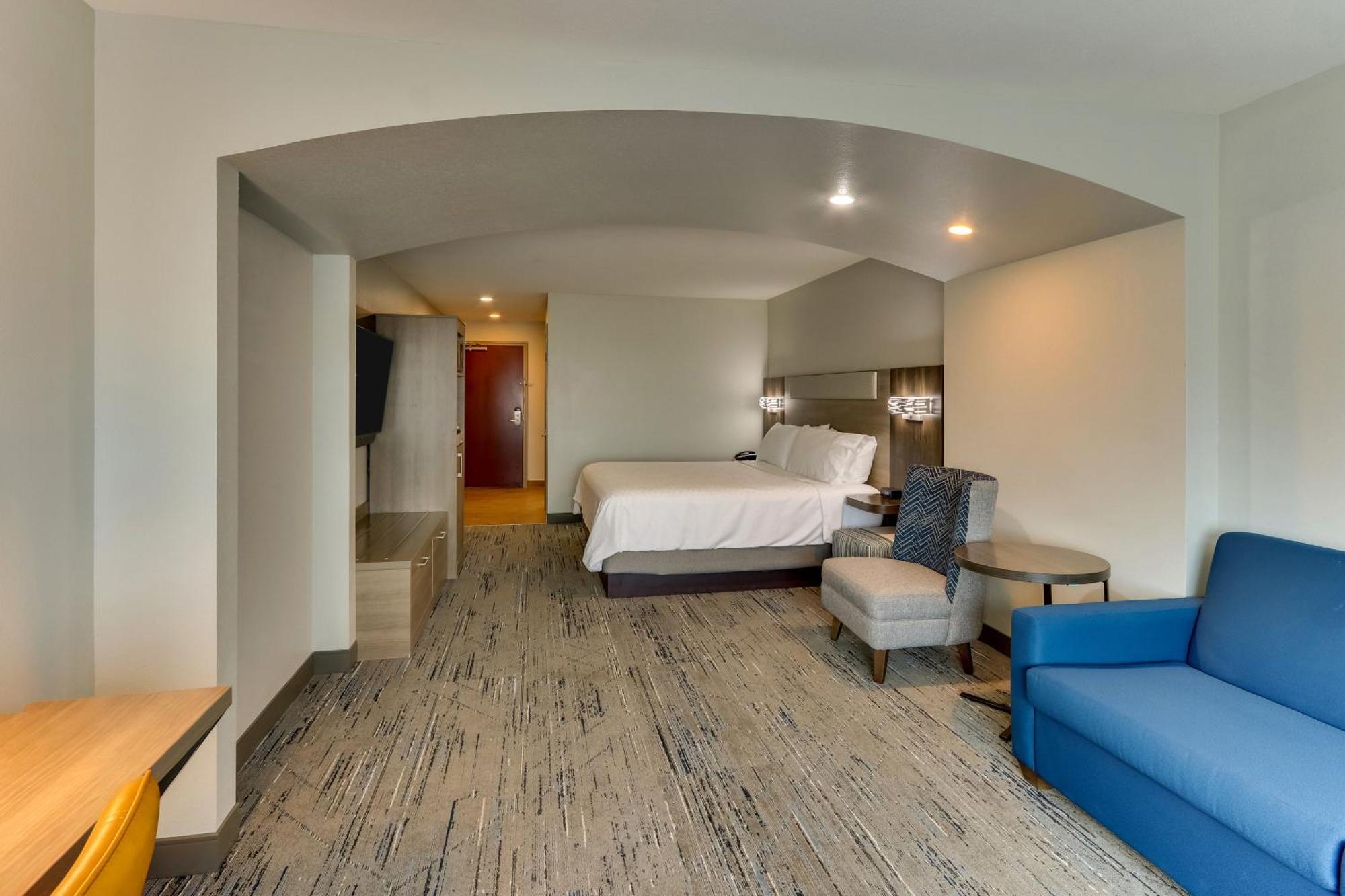 King Suite with Sofa Bed